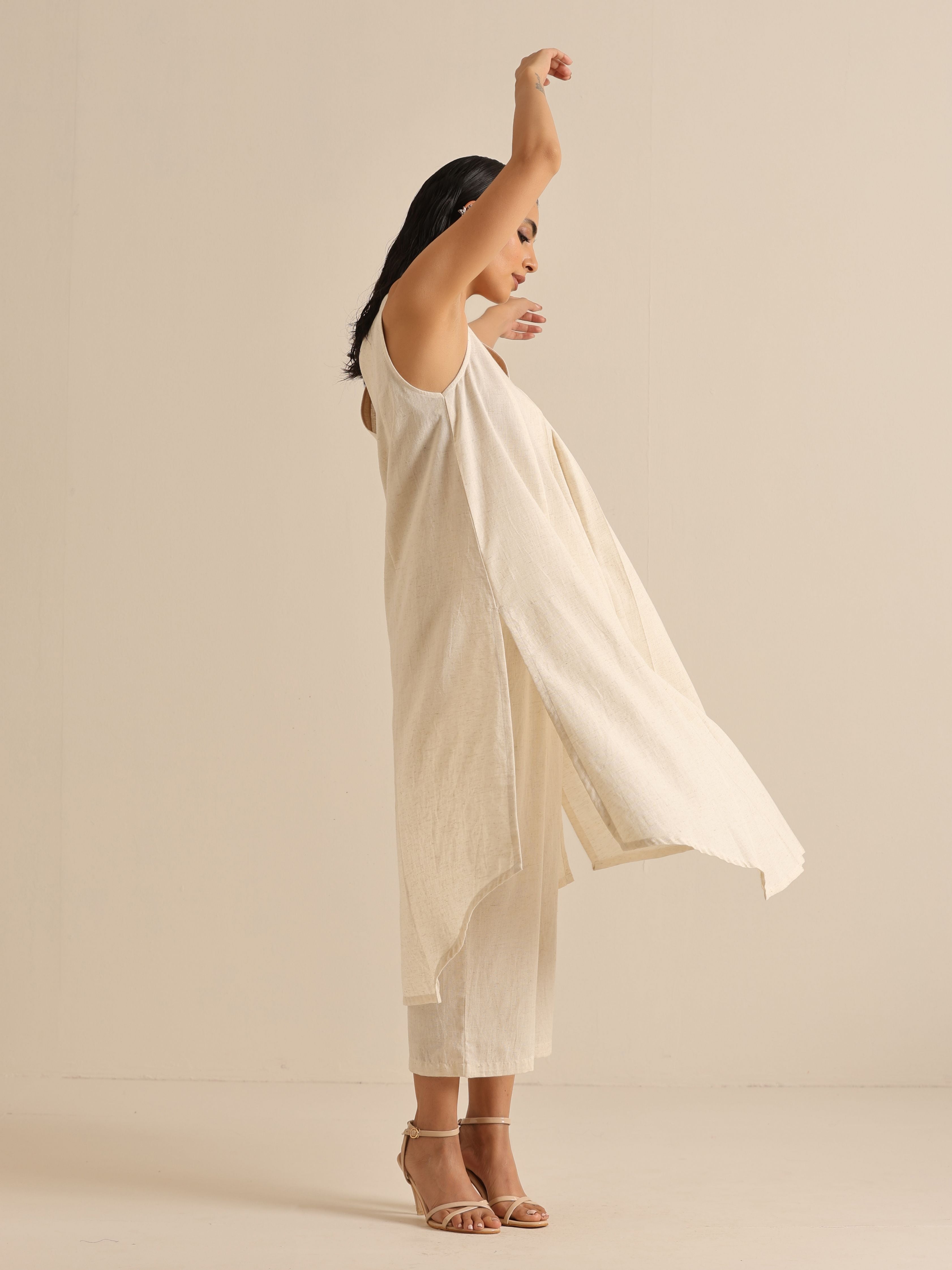 trueBrowns Off-White Sleeveless Kurta Pant Set