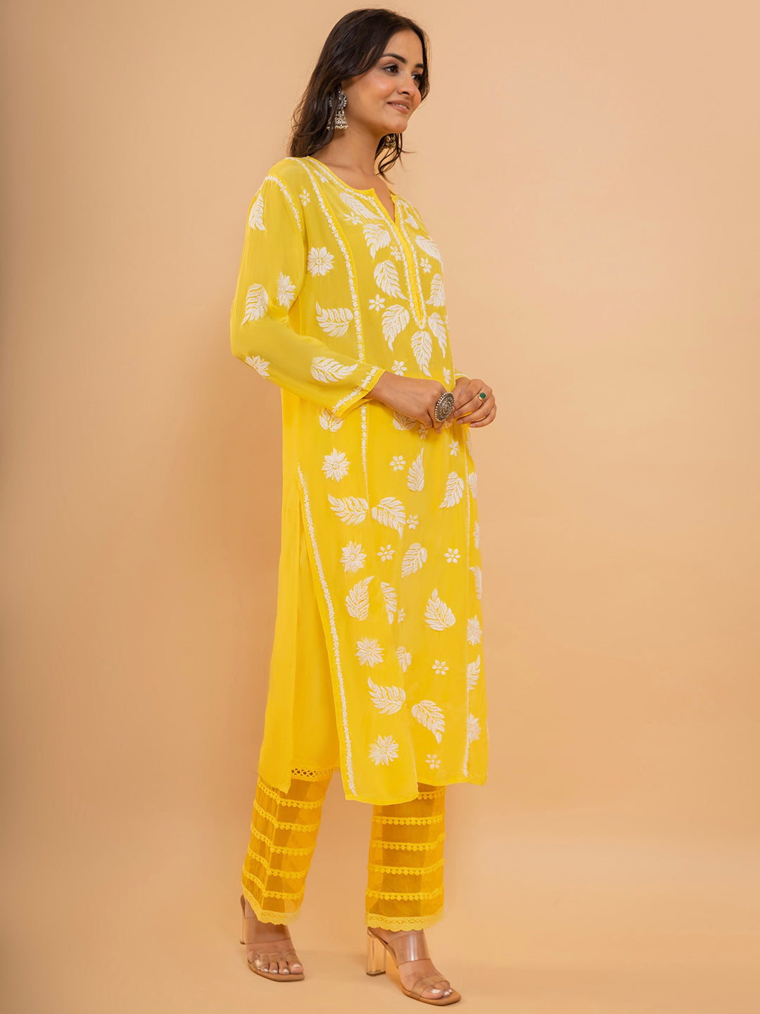 HOUSE OF KARI Floral Embroidered Chikankari Kurta