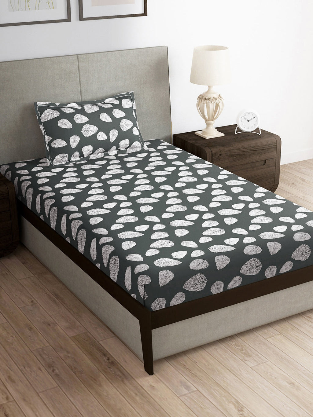 Story@home Green & White Floral Microfiber 180 TC Bedsheet With Pillow Cover