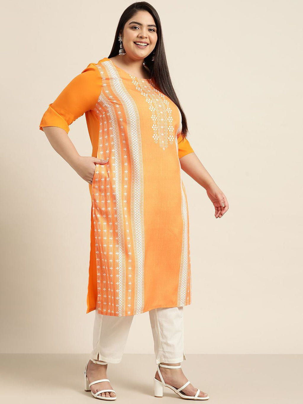 Sztori Plus Size Geometric Printed Round Neck Straight Kurta