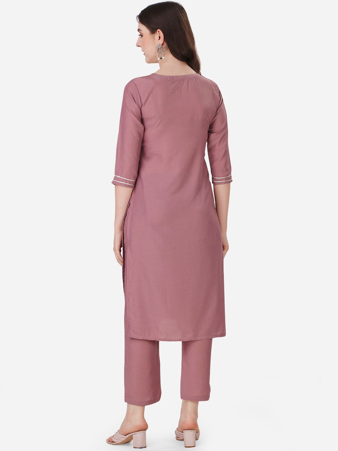 HERE&NOW Ethnic Motif Yoke Design Thread Work Kurta With Trousers
