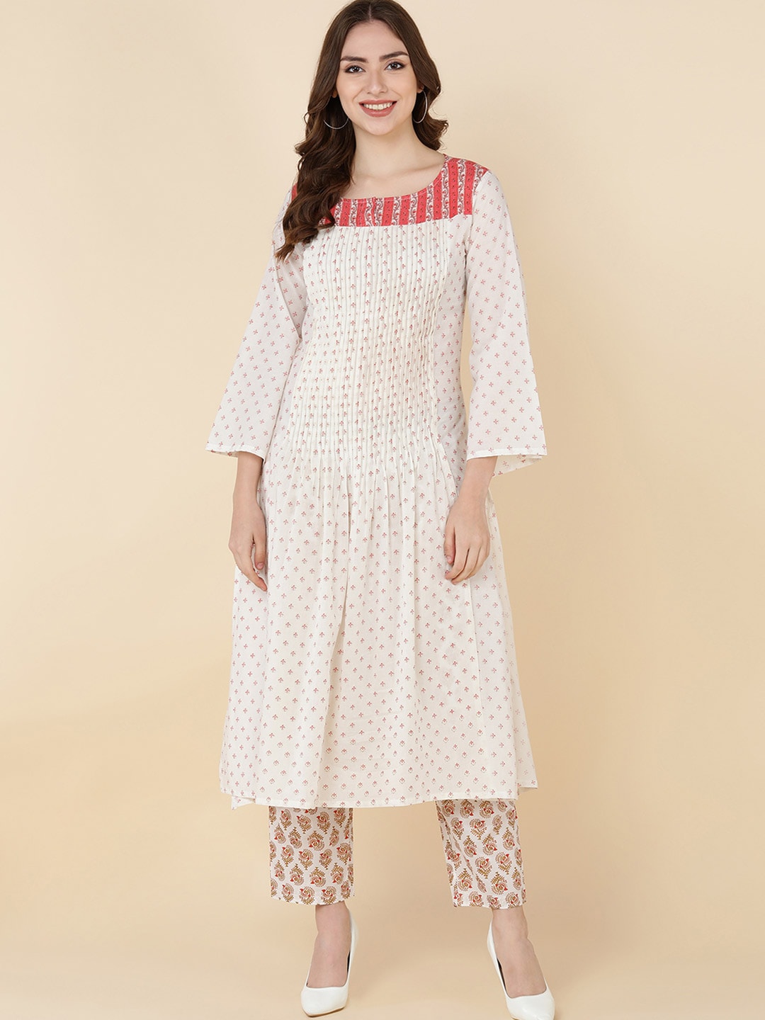 HERE&NOW Women White Floral Printed Pleated Pure Cotton Kurta with Trousers