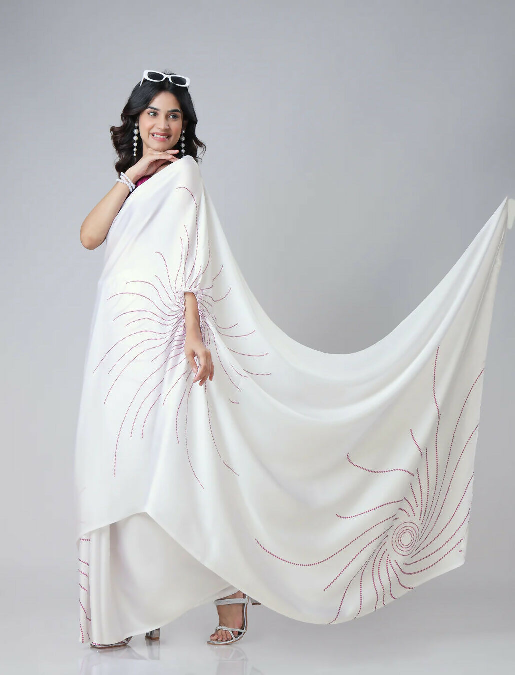 Vastranavya White Retro Wavy Polka Stripes Freehand Ready to Wear Saree