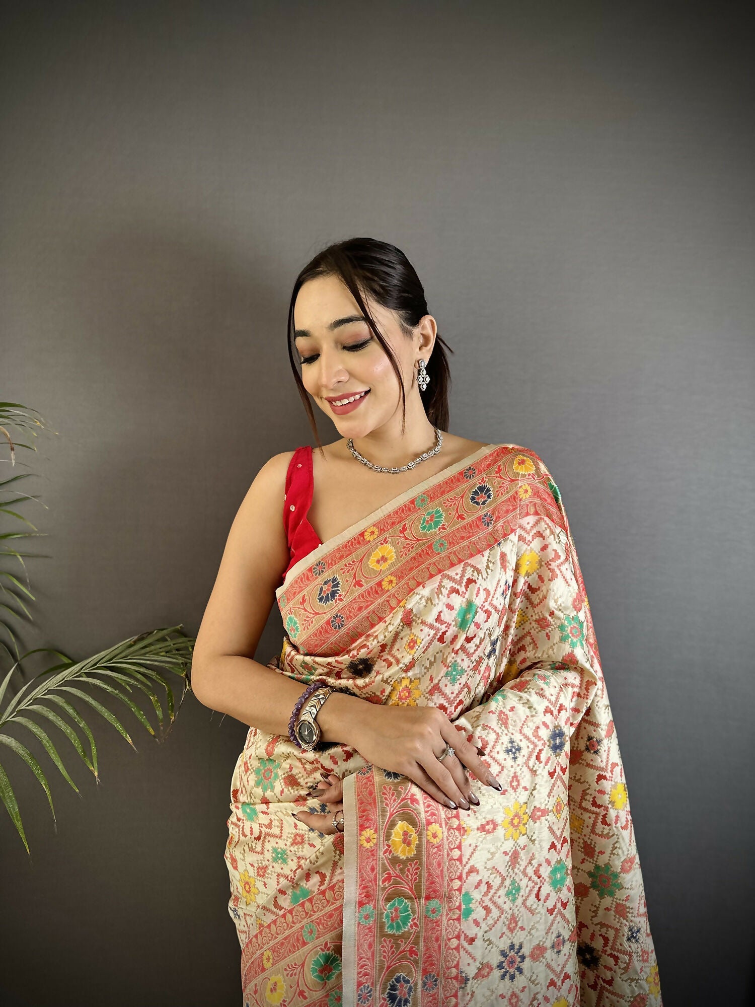 Joban Fashion Cream Banarasi Soft Silk Woven Saree