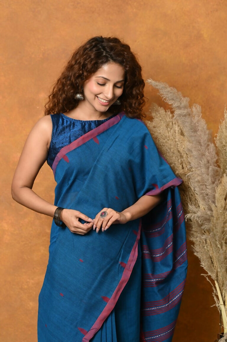 Very Much Indian Handloom Pure Cotton Saree With Sleek Border - Daisy Blue