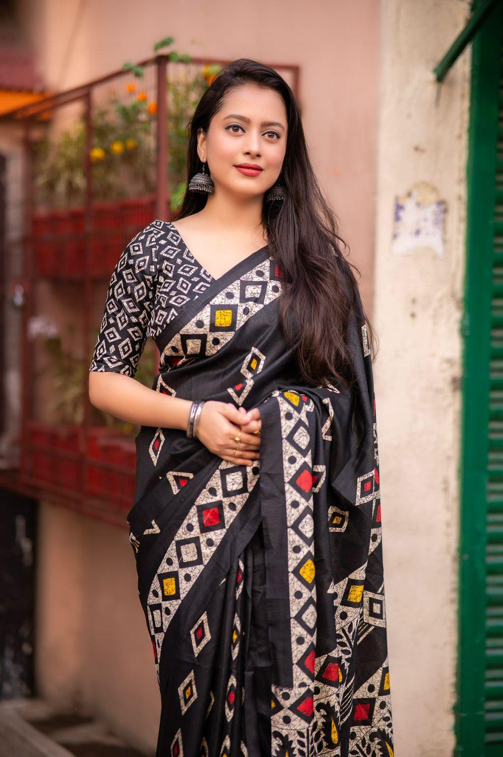 Black Silk Blend Ethnic Motifs Saree with Unstitched Blouse - A2M