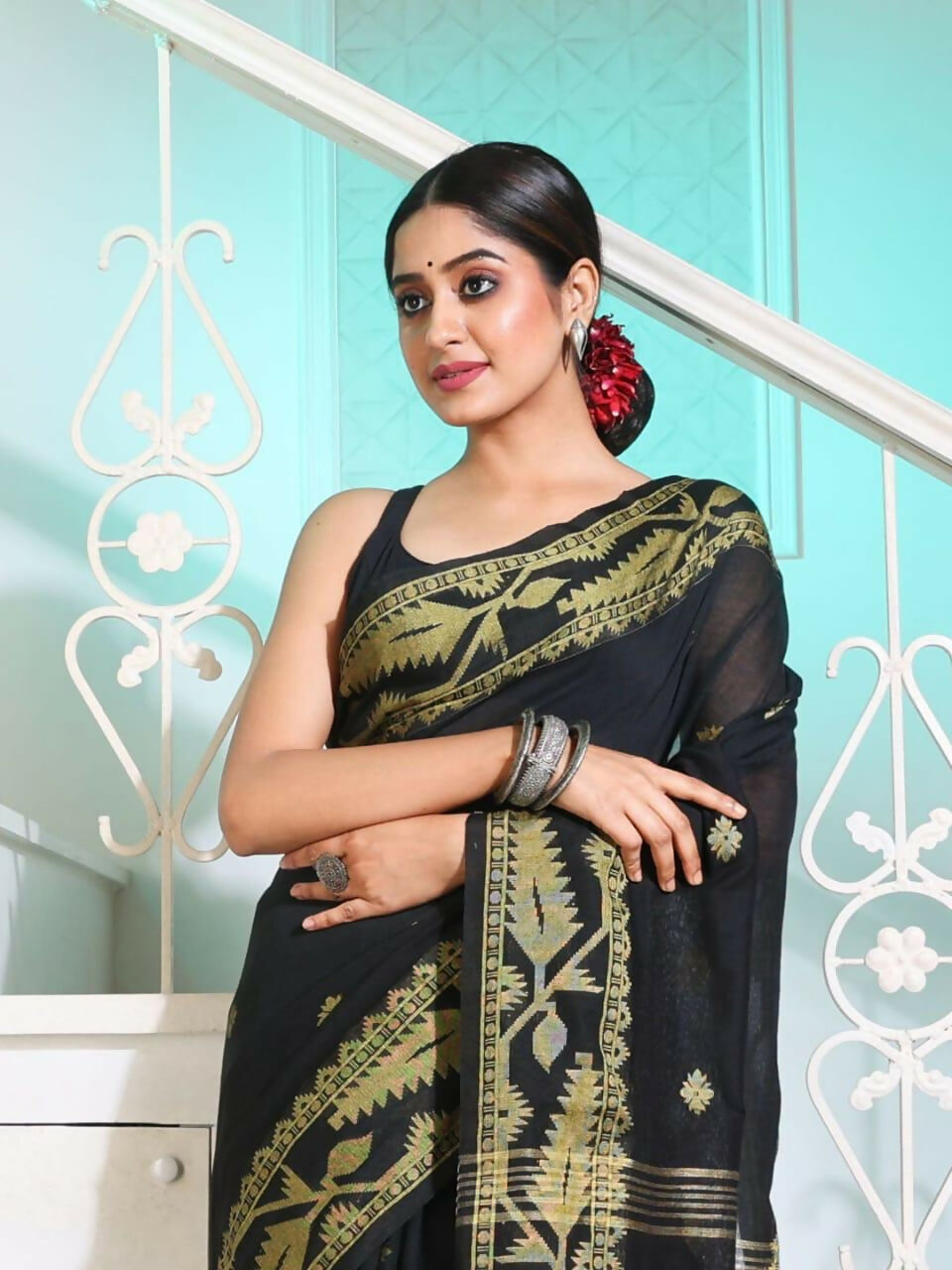 Exclusive Collection Beautiful Black Pure Cotton Woven Handloom Saree With Running Blouse Piece