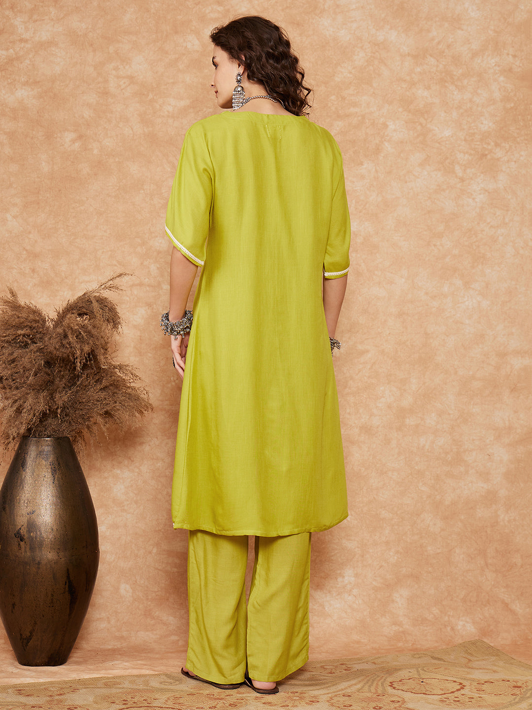 InWeave Women's Pear Green Solid Lace Work Kimono Sleeve Kurta Set