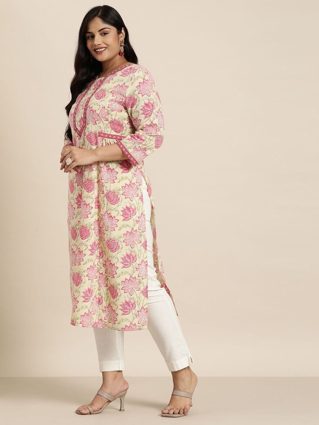 Sztori Plus Size Cotton Floral Print Gotta Patti Kurta