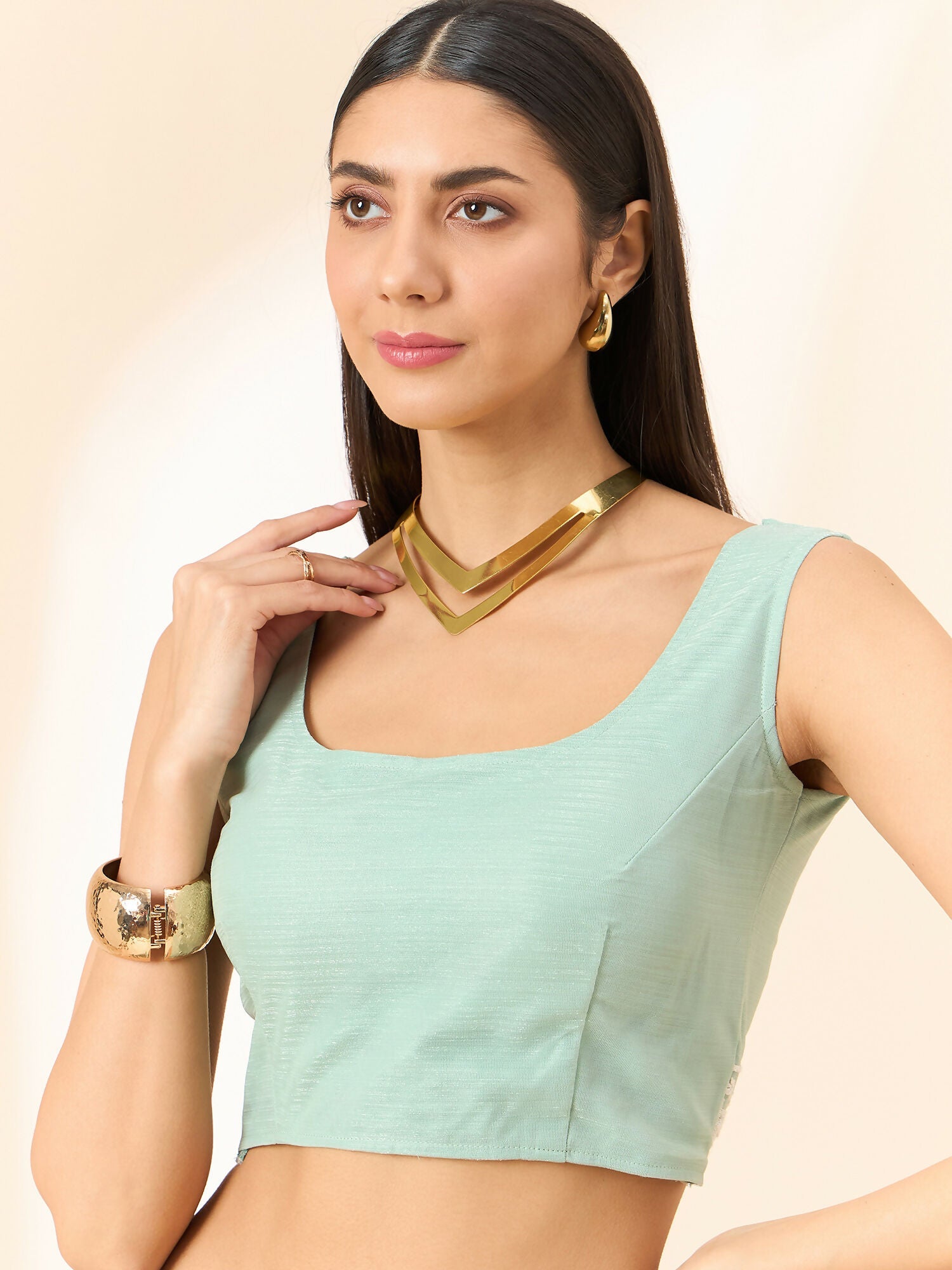 Green Organza Floral Embroidered Saree with Unstitched Blouse Piece - Roozal
