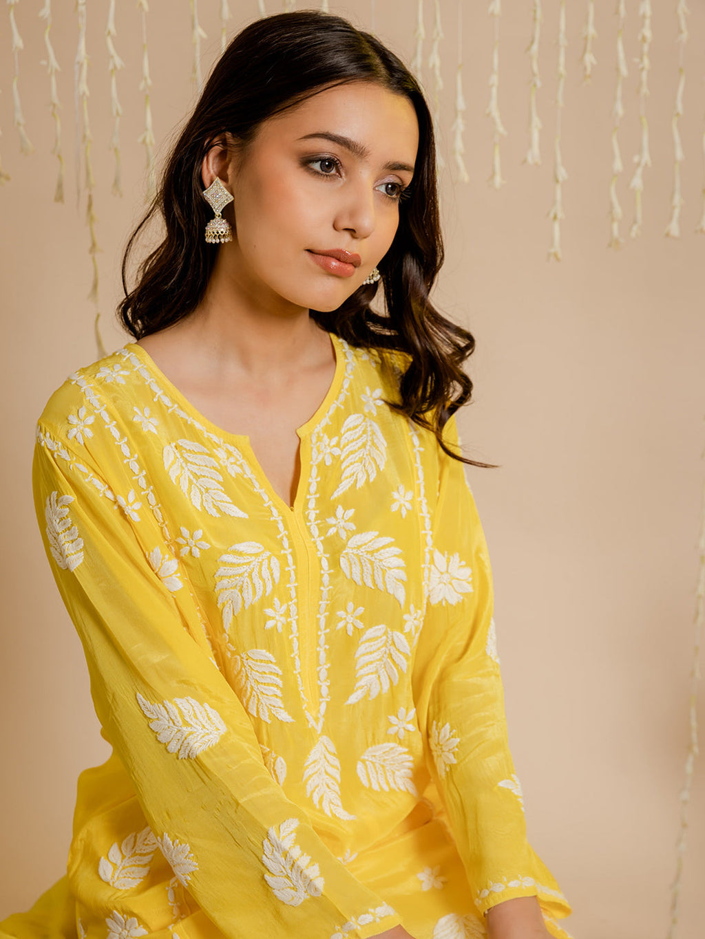 HOUSE OF KARI Floral Embroidered Chikankari Kurta