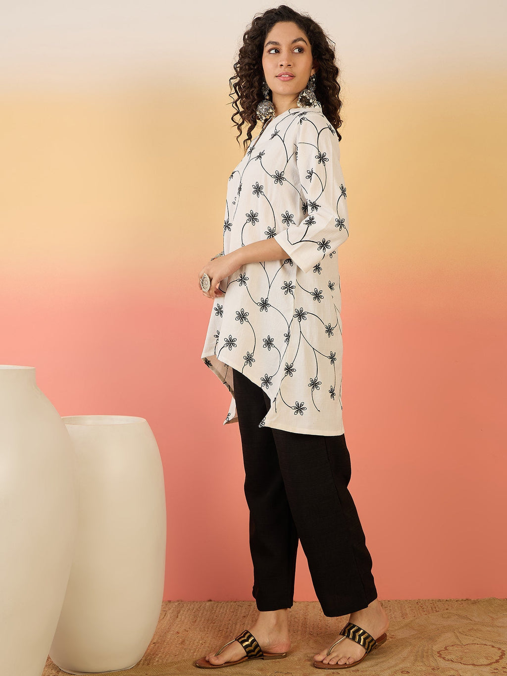 InWeave White Embroidery Mandarin Black Set