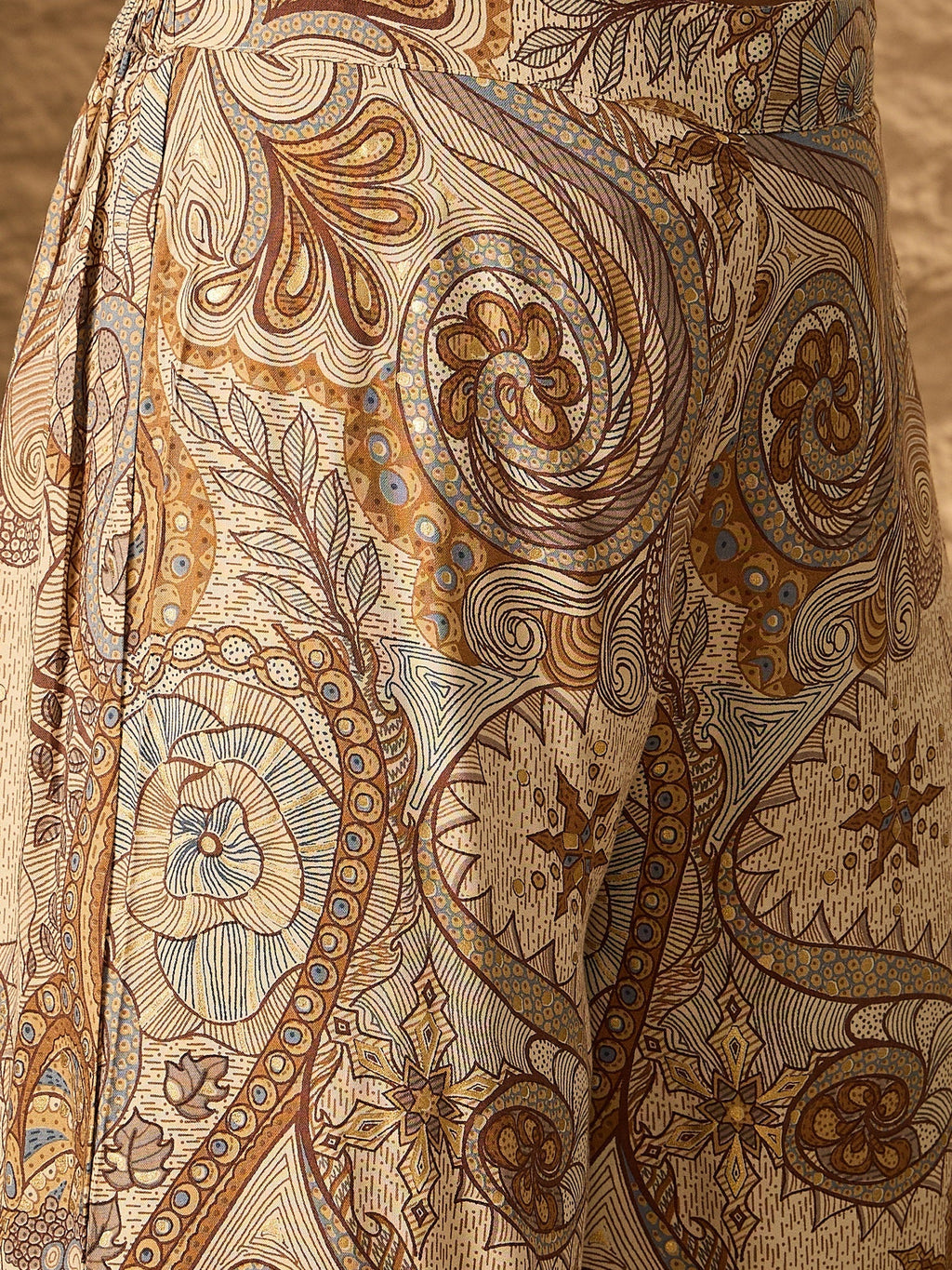 InWeave Beige Paisley Flower R Neck Kurta Set