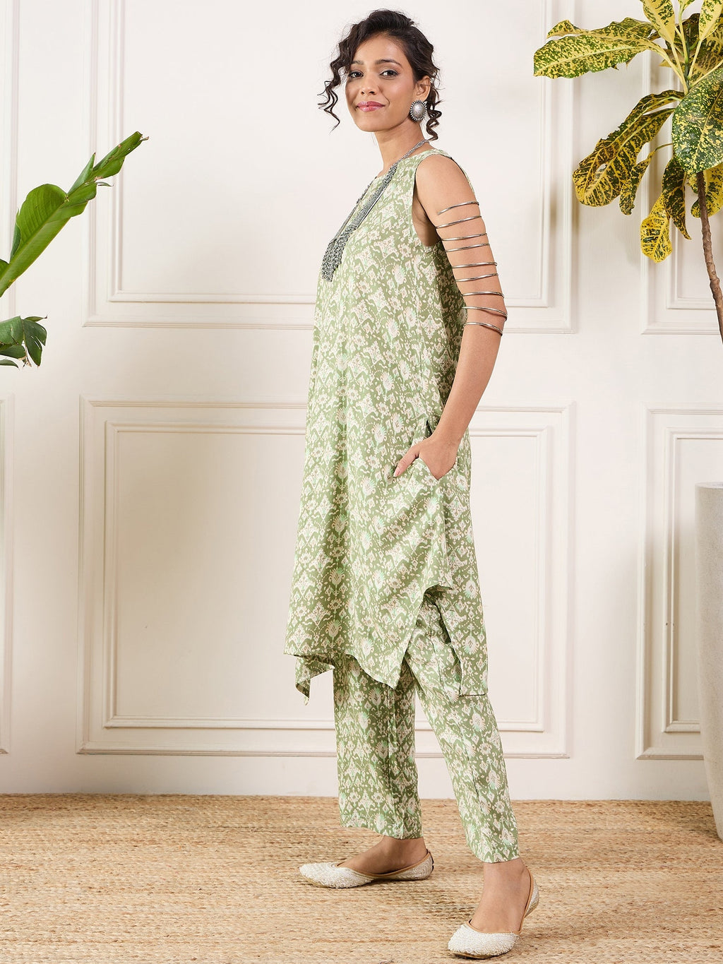 InWeave Apple Green Ikkat Print Foil Round Neck Kurta Pant Set
