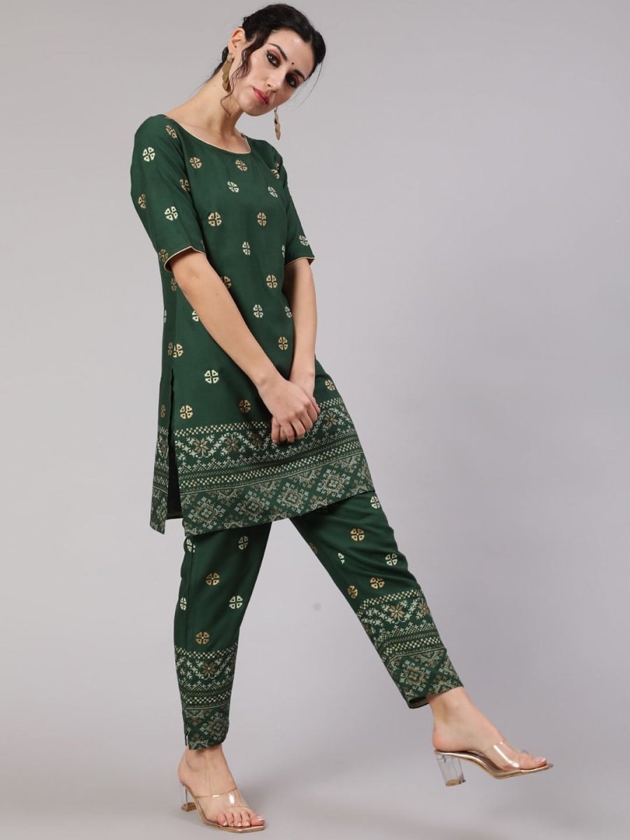 Aks Ethnic Motifs Printed Regular Kurta with Trousers