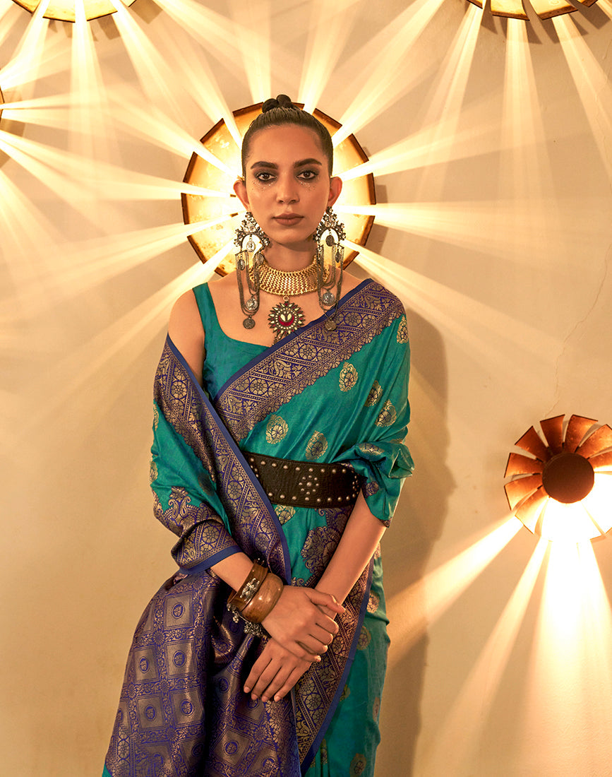 Monjolika Fashion Turquoise Color Handloom Silk Classic Saree With Blouse