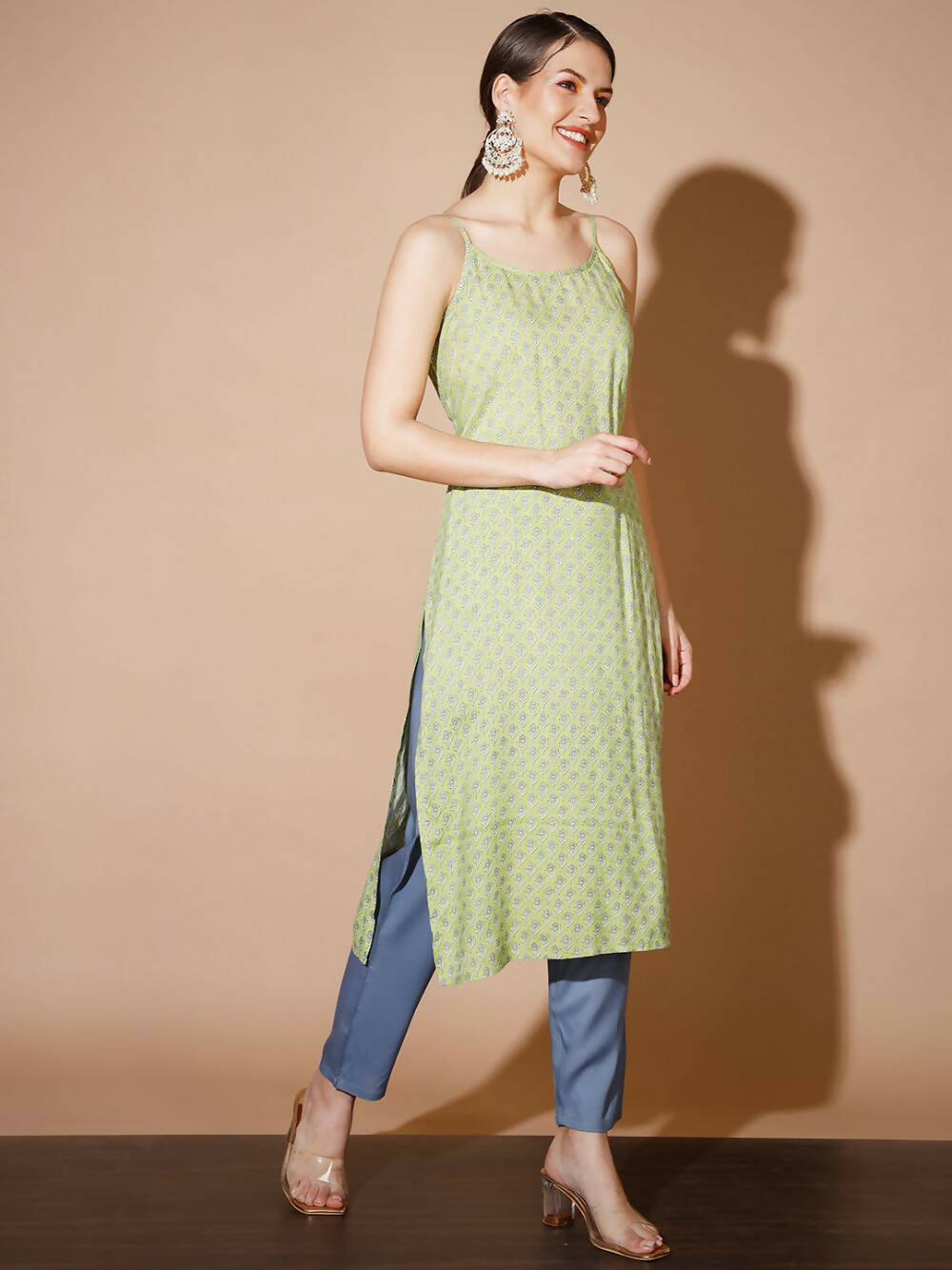 Myshka Women Green Printed Kurta & Trousers With Dupatta