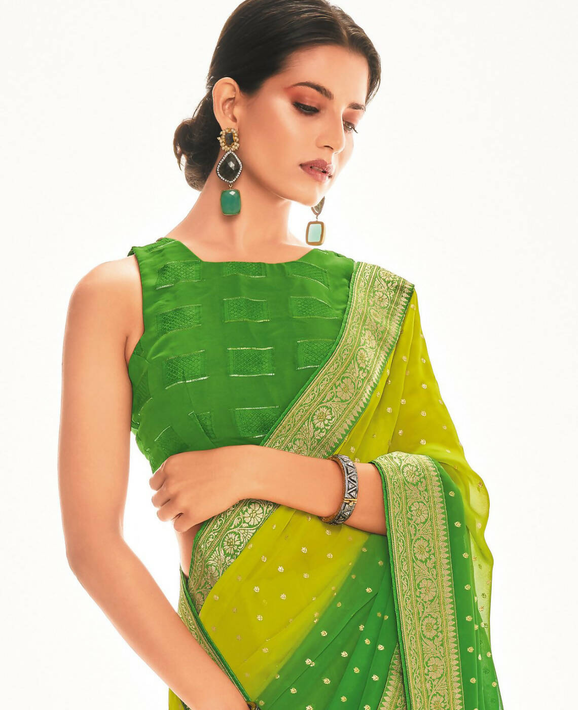 Green Georgette Foil Printed Saree With Unstitched Blouse Piece - Nitya