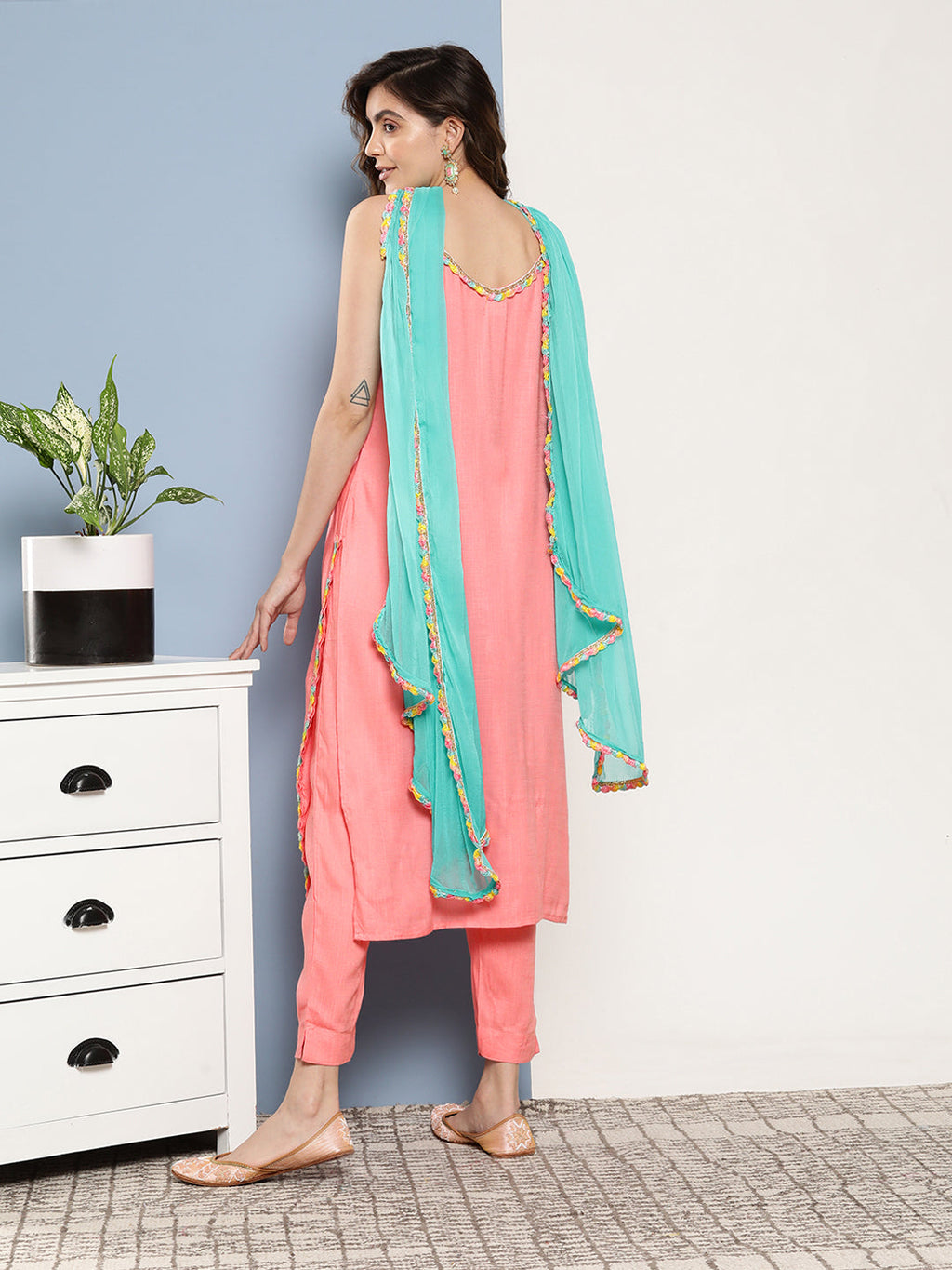 InWeave Women's Pink Lace Work Straight Strappy Kurta Set With Turquoise Chiffon Dupatta