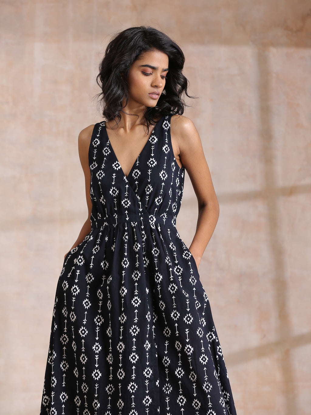 trueBrowns Black White Geometric Print Cotton Sleeveless Wrap Dress