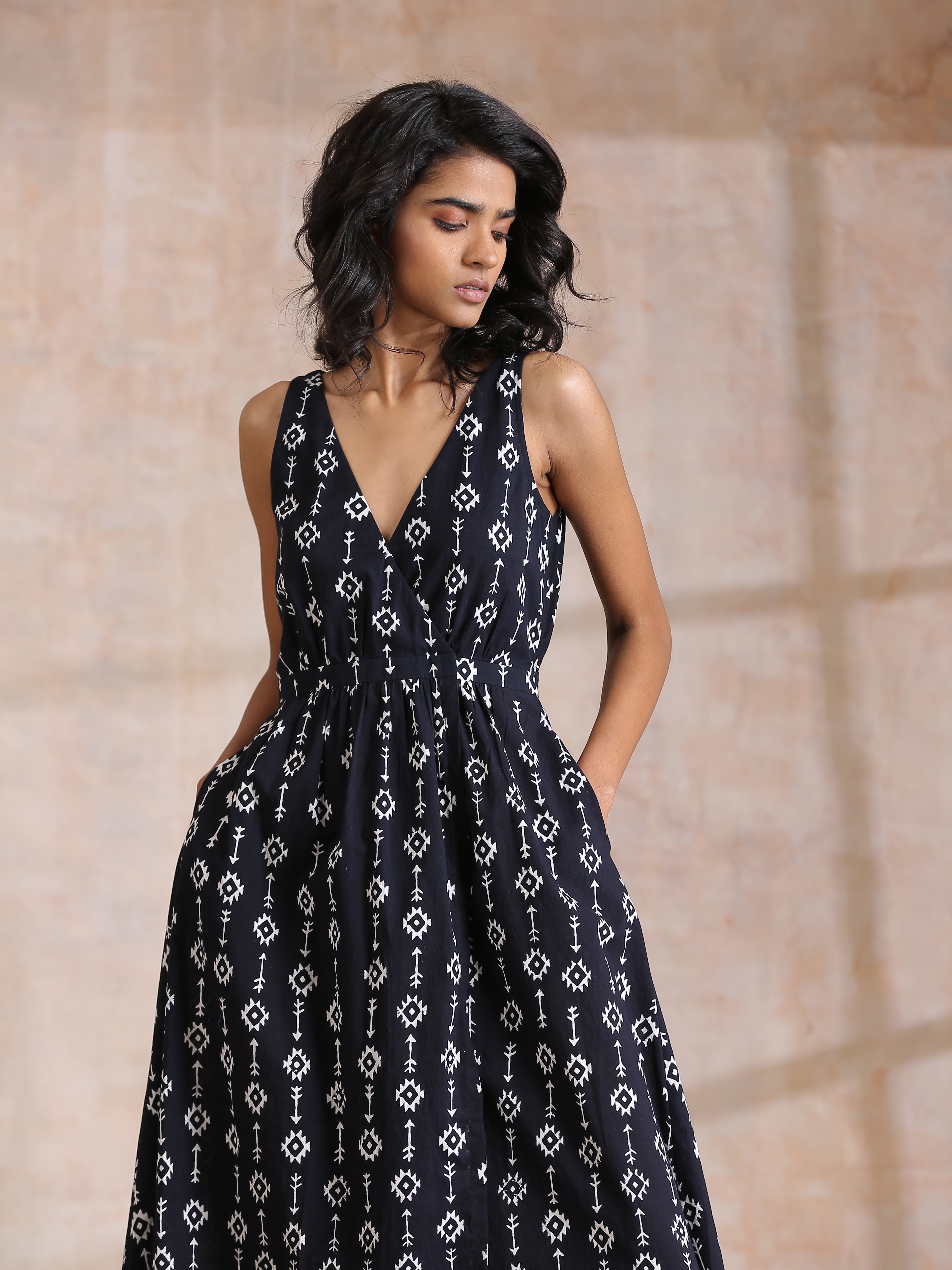 trueBrowns Black White Geometric Print Cotton Sleeveless Wrap Dress