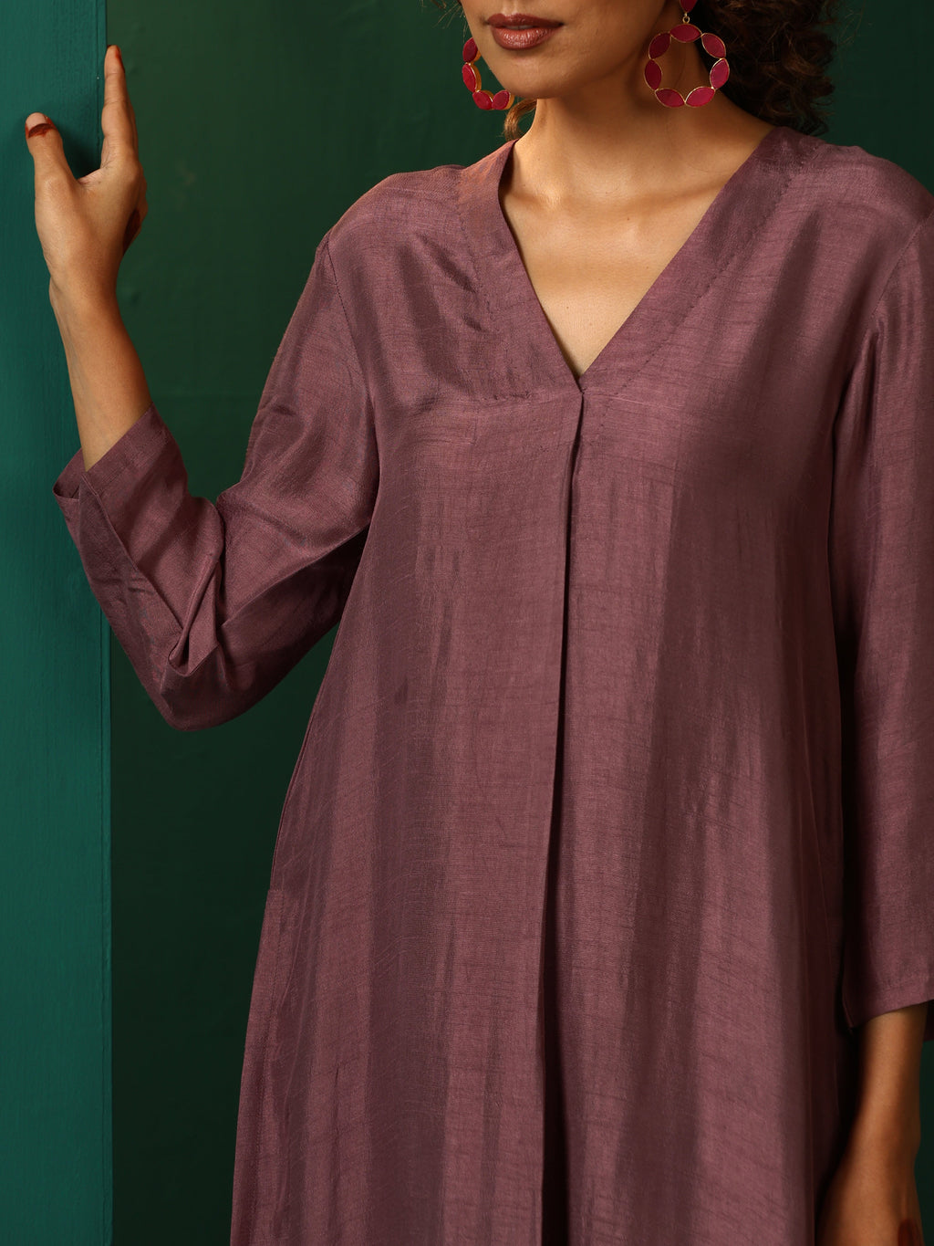 trueBrowns Light Mauve Silk Front Pleat Kurta Pant Set
