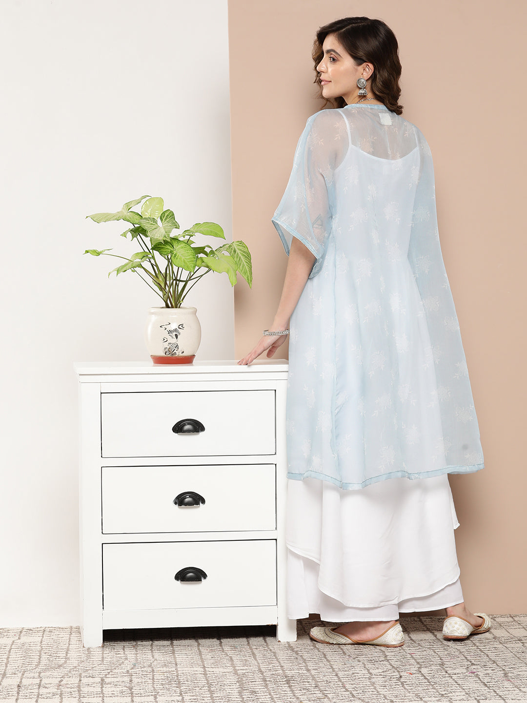 InWeave Women's Cream Strappy With Blue White Chintz Organza Cape