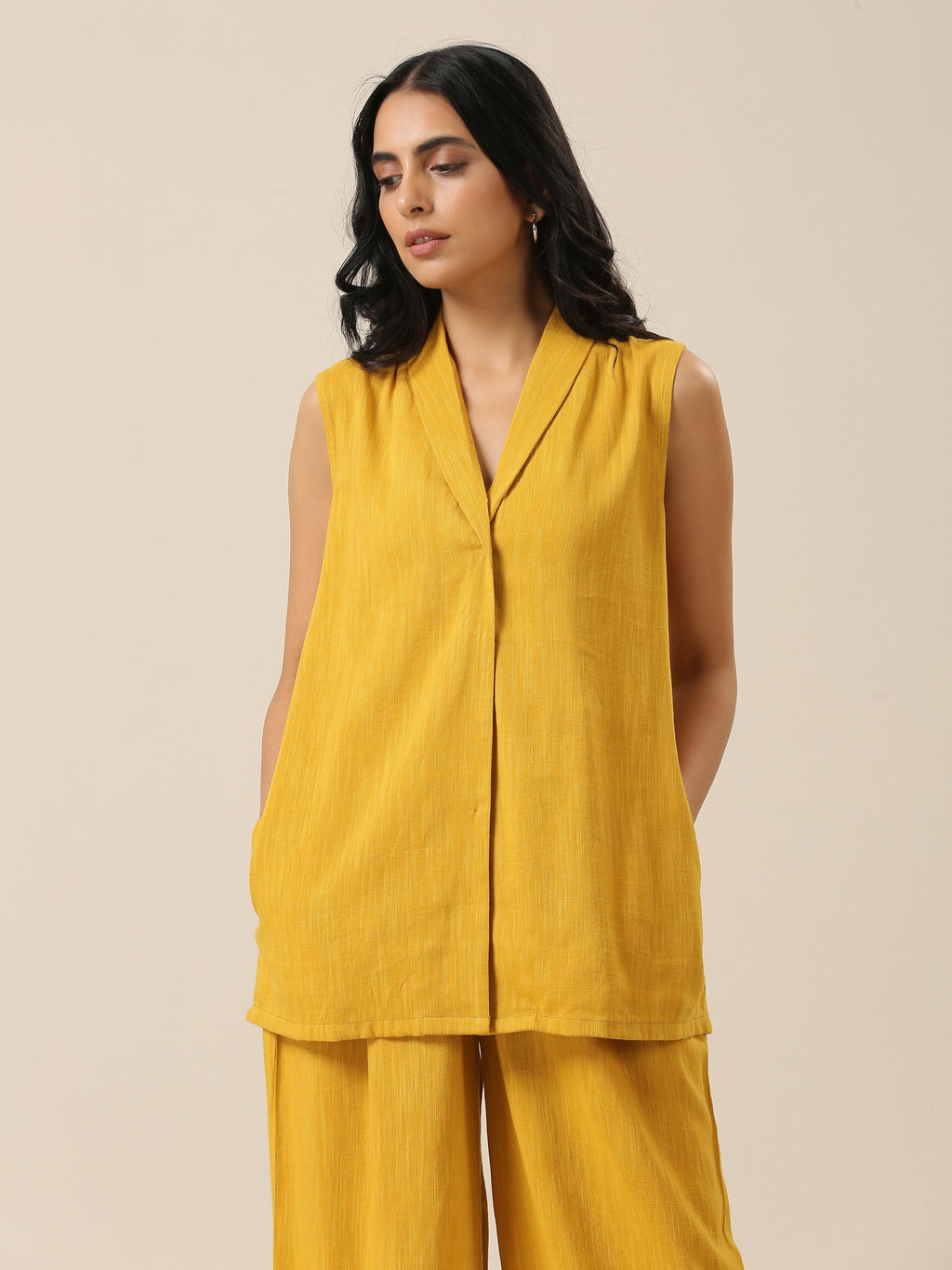 trueBrowns Mustard Yellow Slub Texture Sleevesless Jacket Pant Set