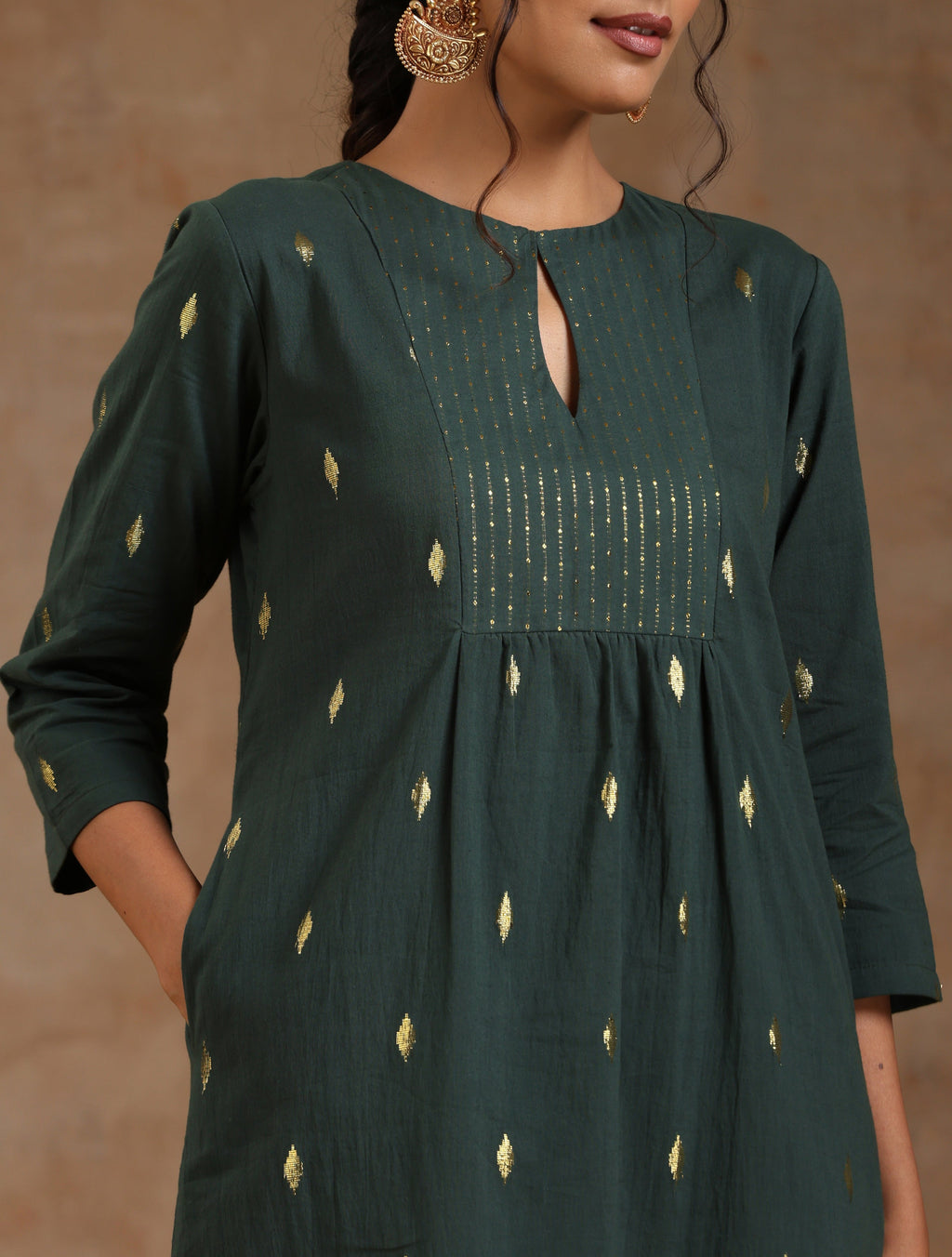 trueBrowns Dark Green Gold Cotton Yoke Kurta Set