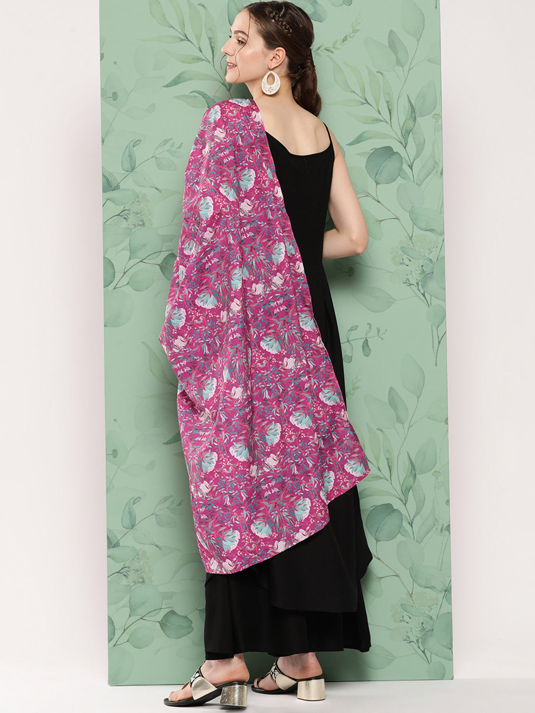 InWeave Women's Black Strappy Set W Magenta Camelia Cr Dupatta