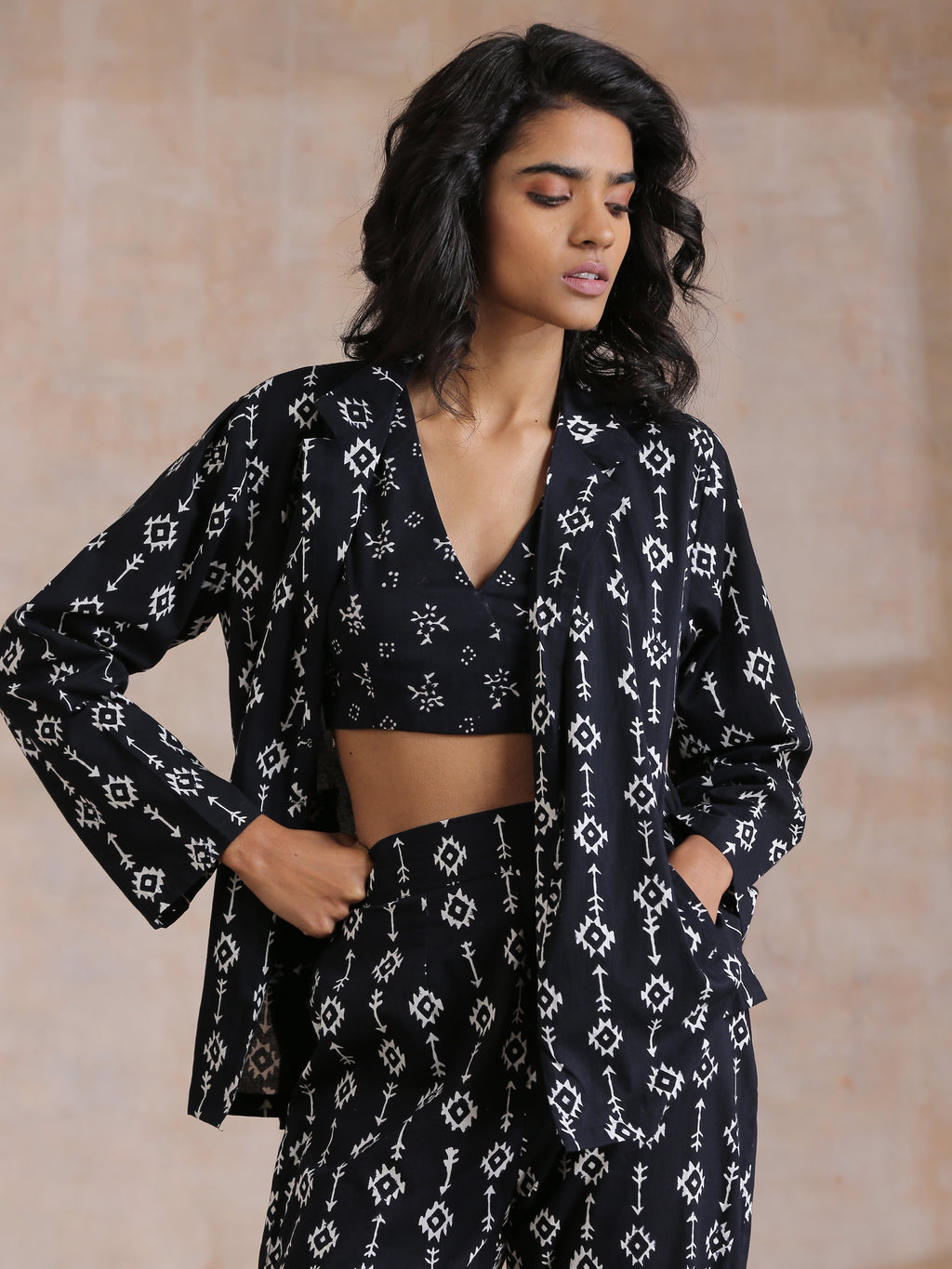 trueBrowns Black White Geometric Print Cotton Pant Suit Set