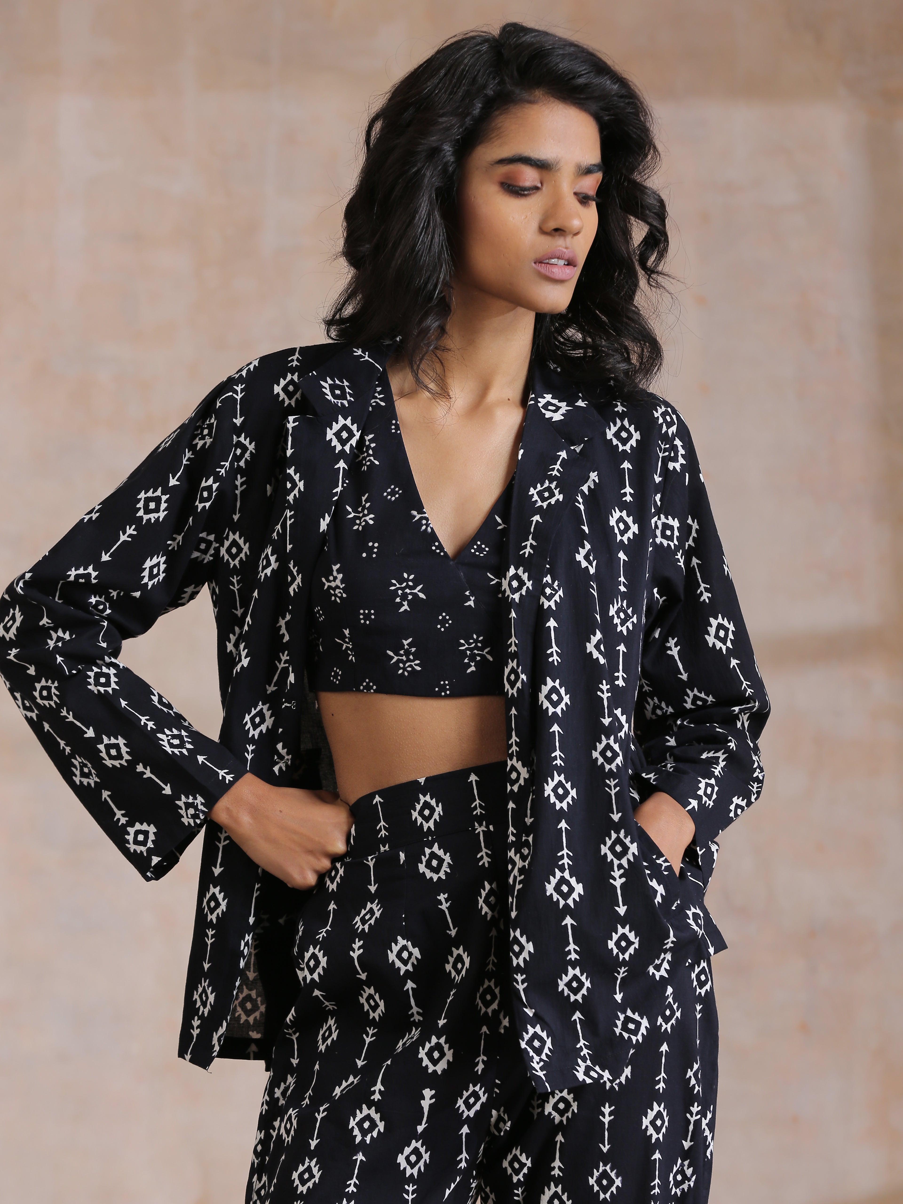 trueBrowns Black White Geometric Print Cotton Pant Suit Set