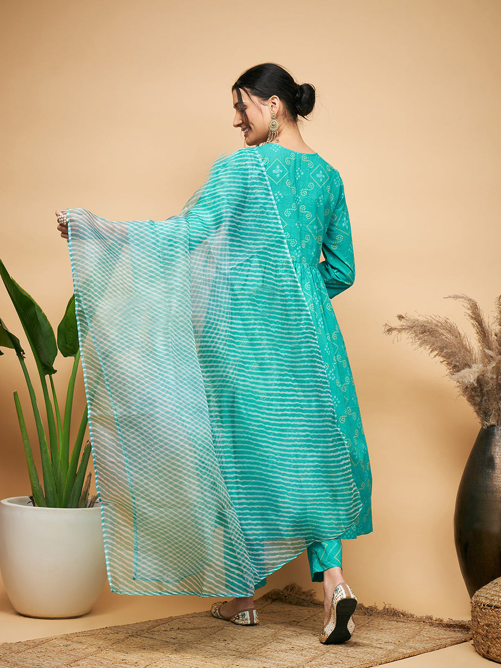 InWeave Women's Aqua S Print Alia Cut Gota Work Kurta Set W Aqua Le Du