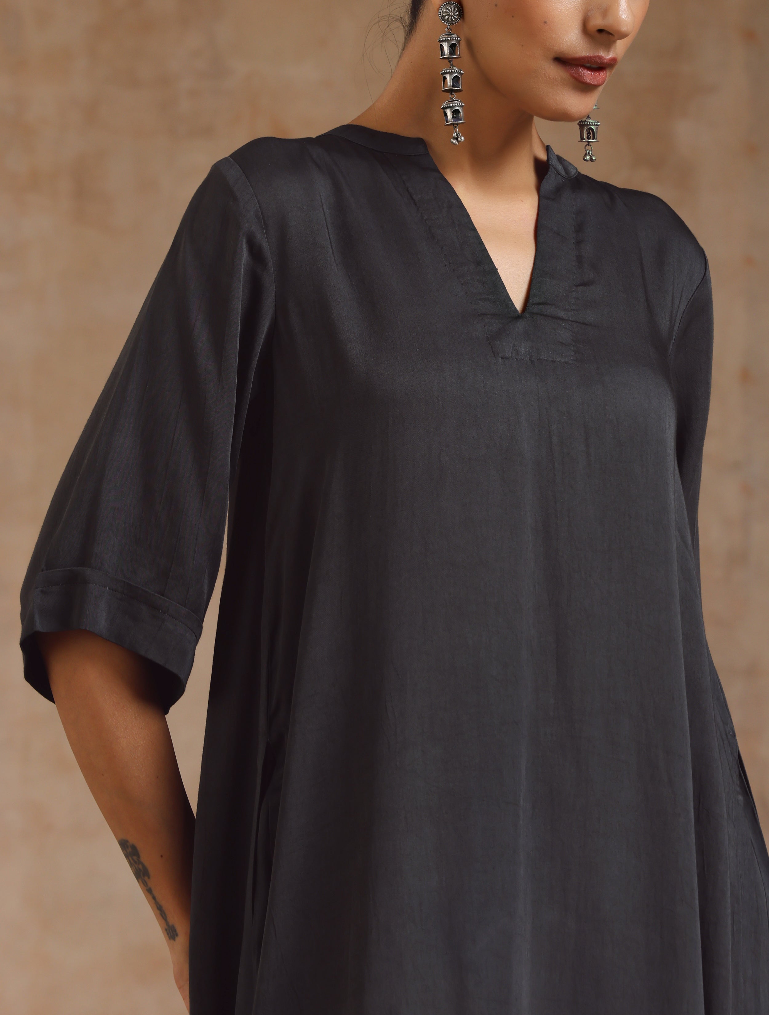 trueBrowns Grey Modal Satin High-Low Relax Kurta Set