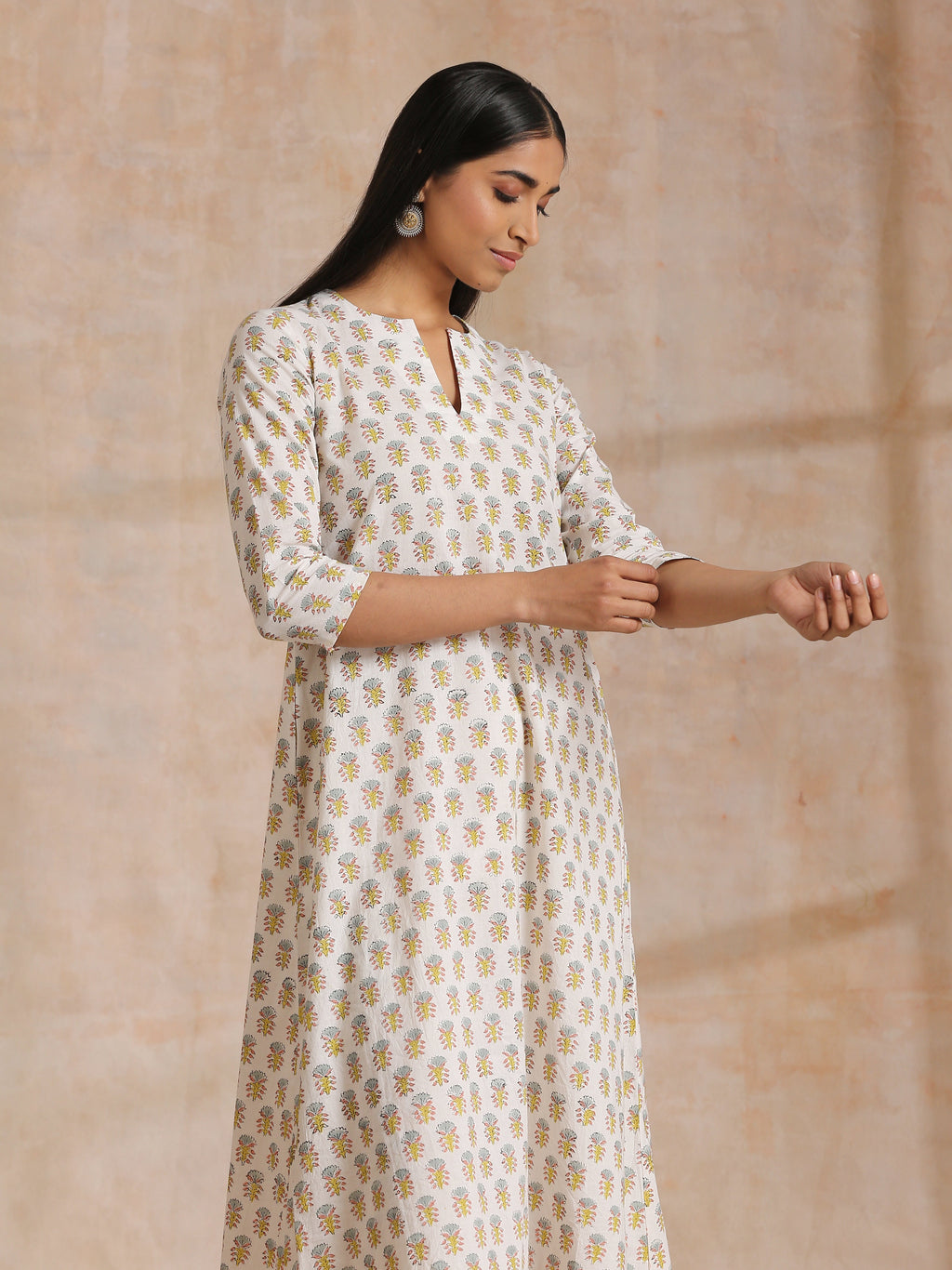 trueBrowns Multi Color Floral Booti Print Cotton Flared Kurta Pant Set