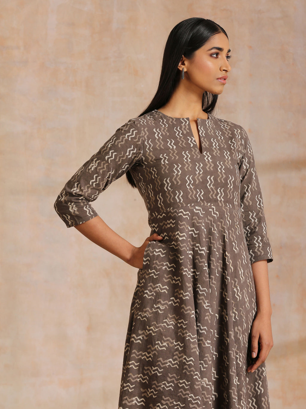 trueBrowns Clay Dabu Zig-Zag Motifs Print Cotton Flared Kurta Pant Set