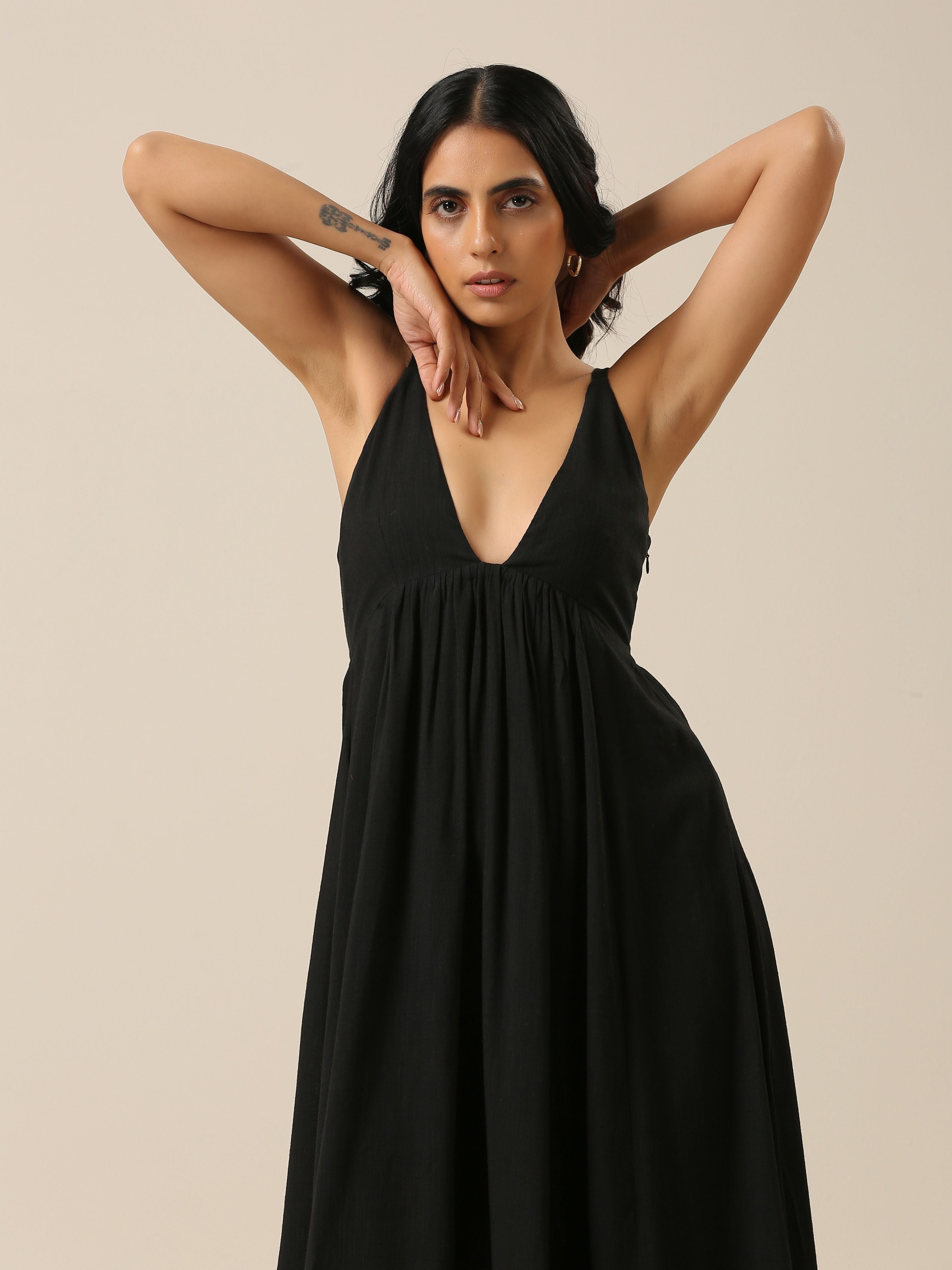 trueBrowns Black Slub Texture Sleeveless Dress