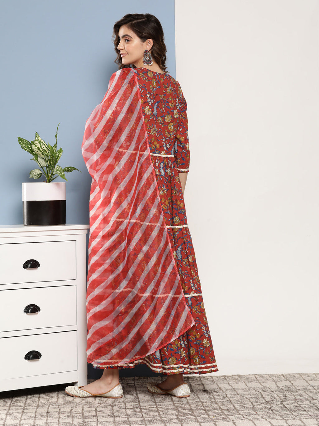 InWeave Women's Red Floral Print Tiered Dress With Lace With Red Leh Dupatta