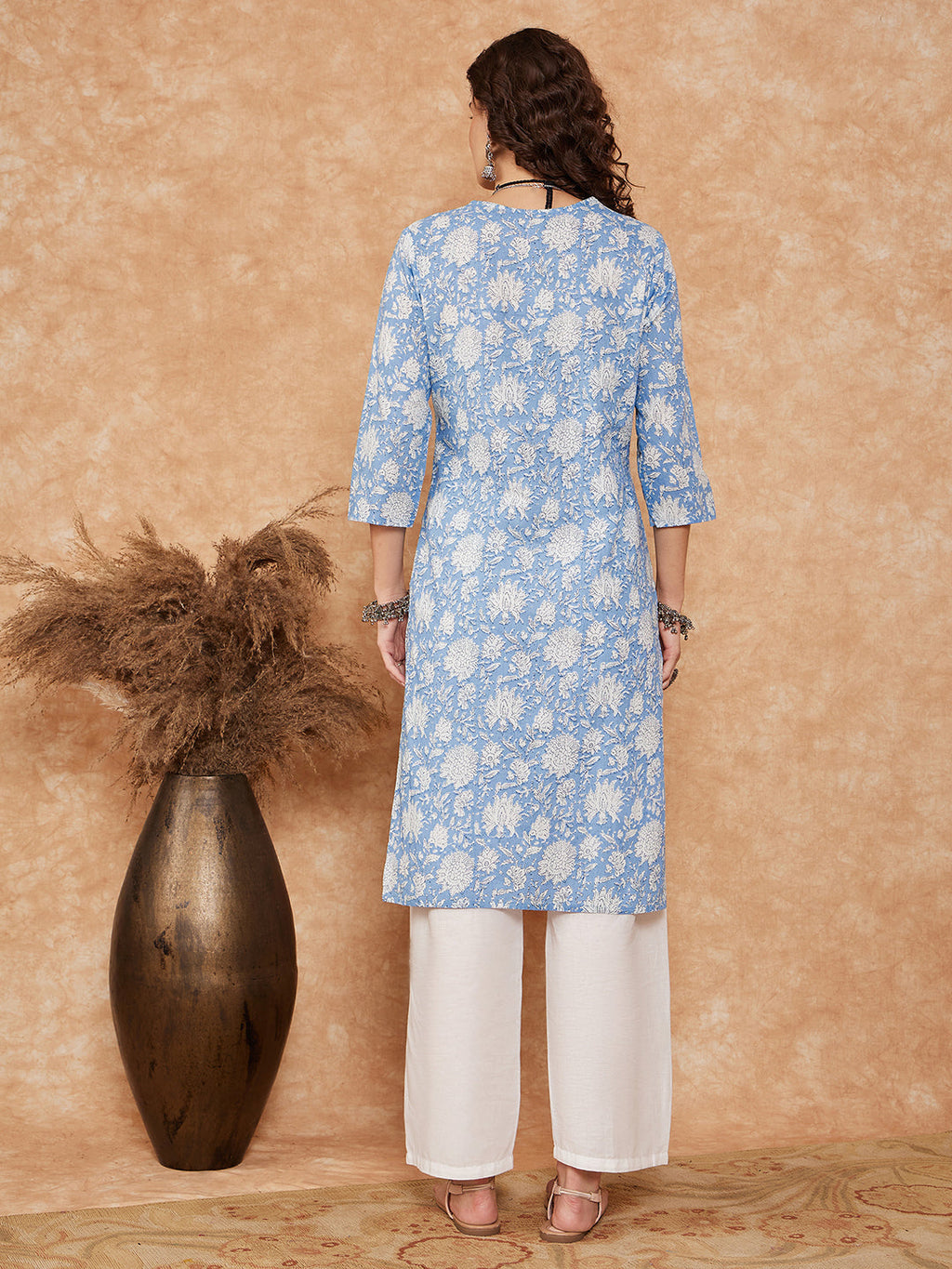InWeave Women's Blue White Floral Square Lace Work Straight Kurta