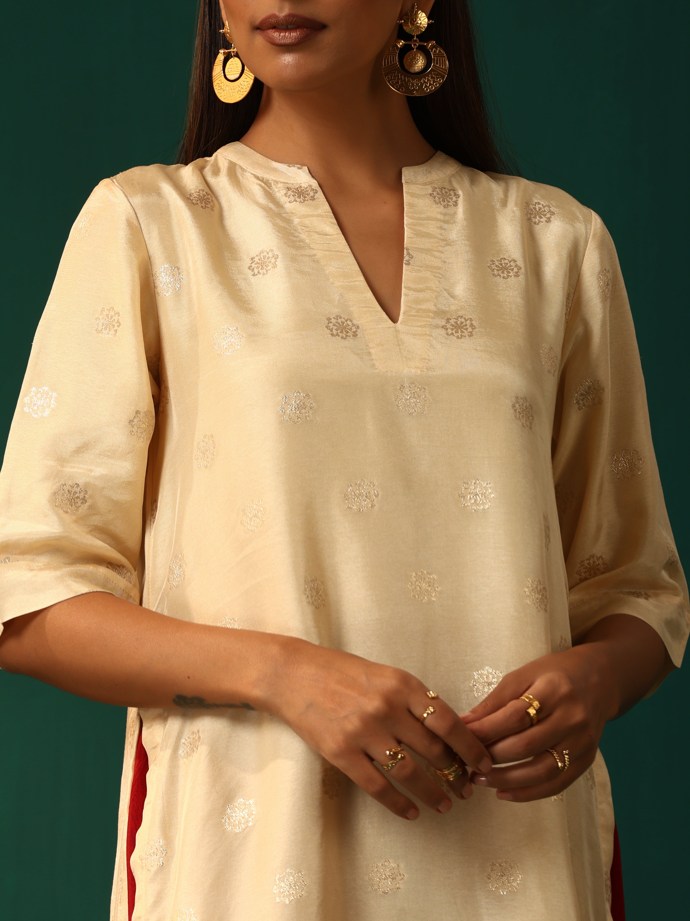 trueBrowns Ivory Geometric Floral Viscose Silk High Low Kurta Pant Set