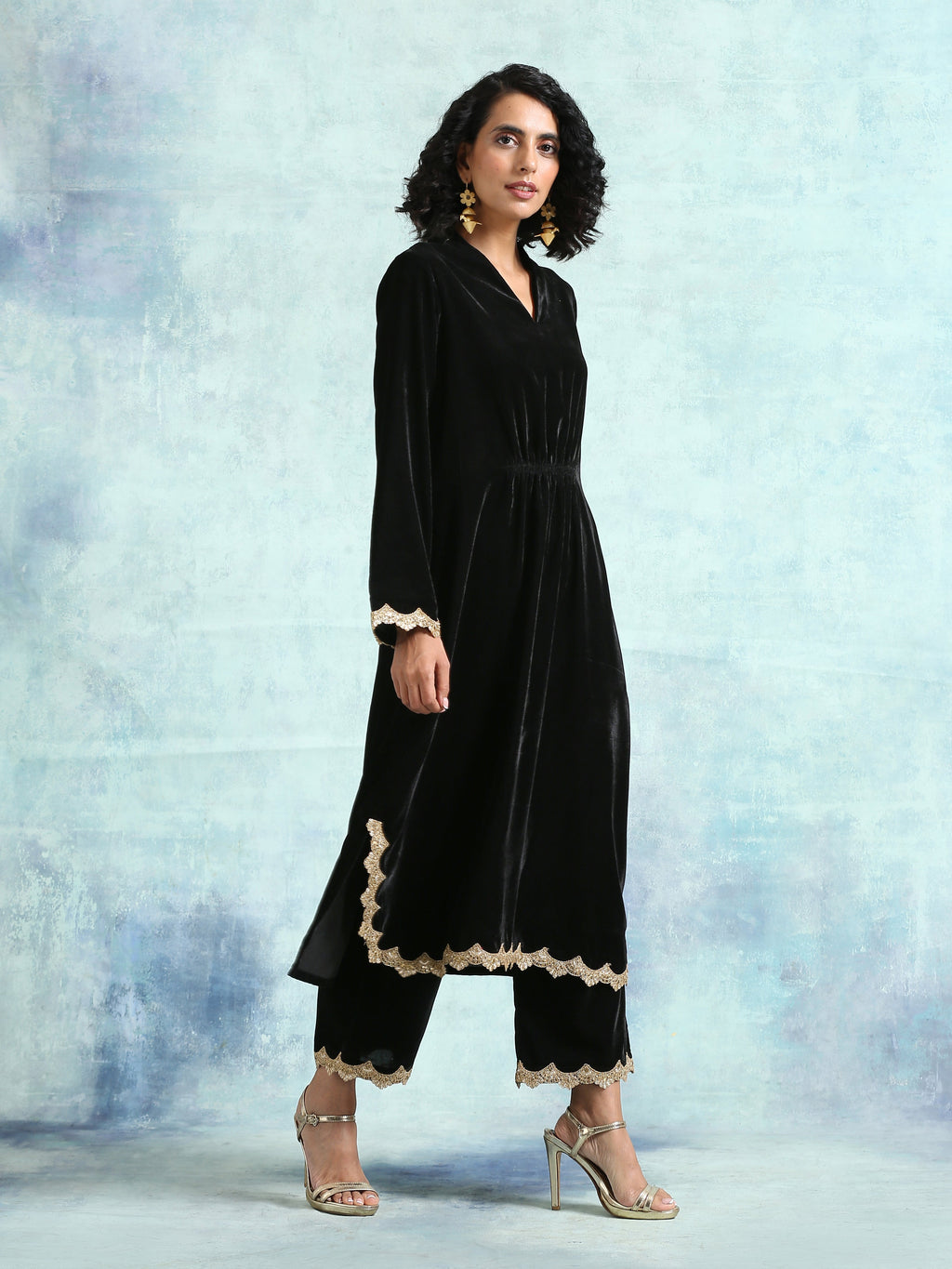 trueBrowns Black Velvet Lace Kurta