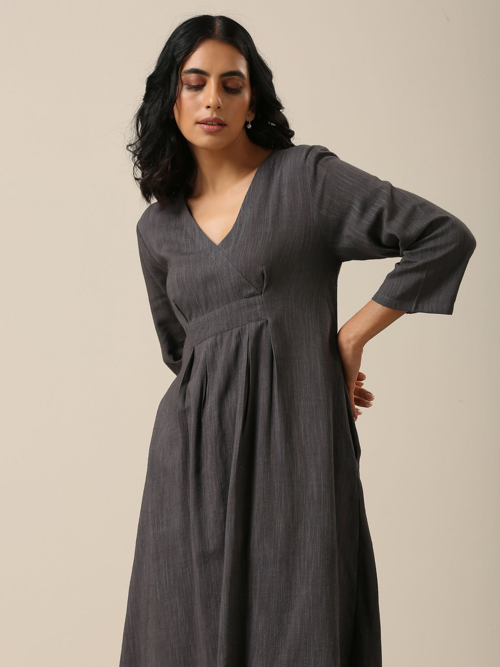 trueBrowns Slate Grey Slub Texture Overlap Pleat Kurta Pant Set
