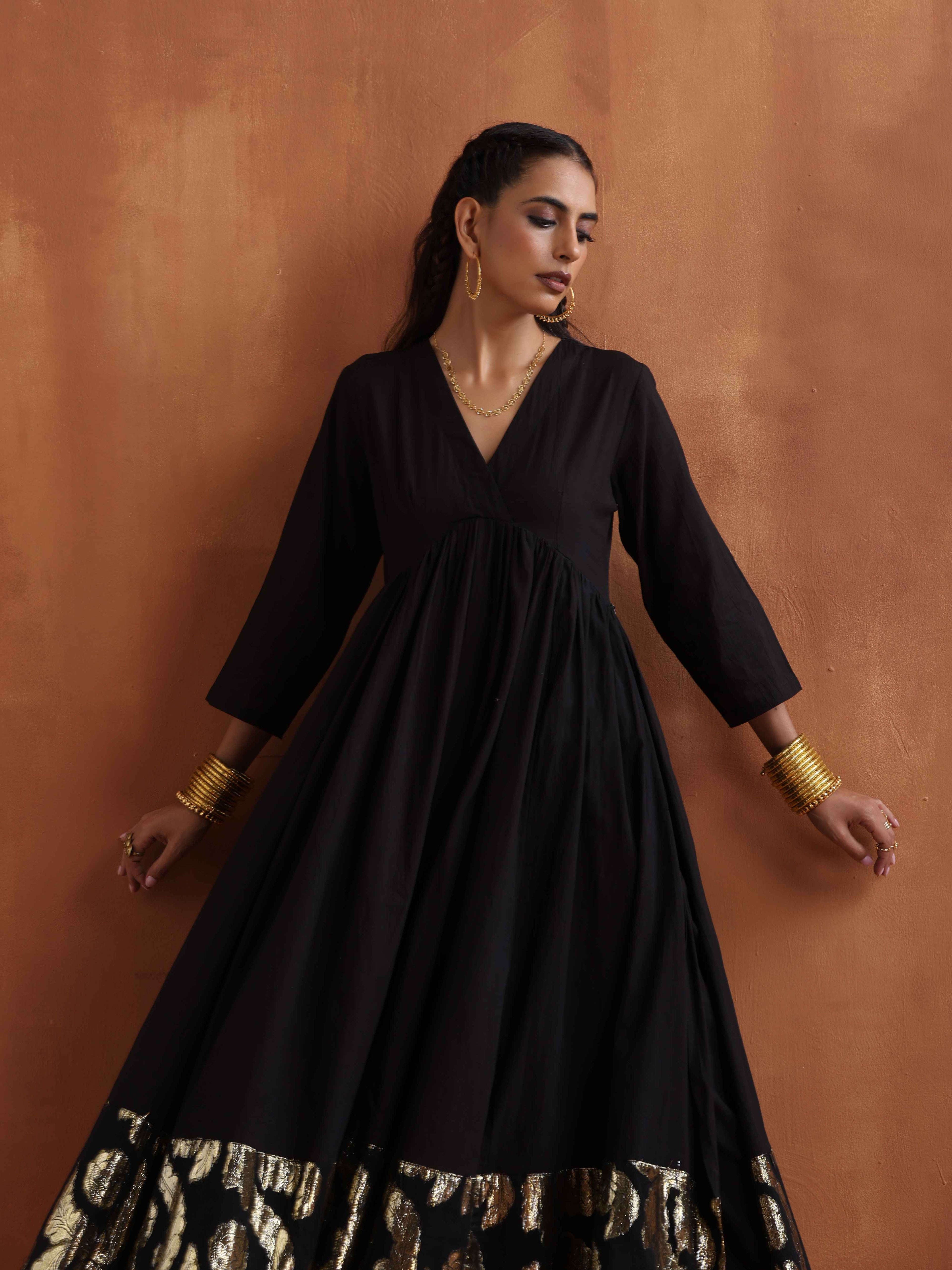 trueBrowns Black Metallic Flared Anarkali Kurta Set