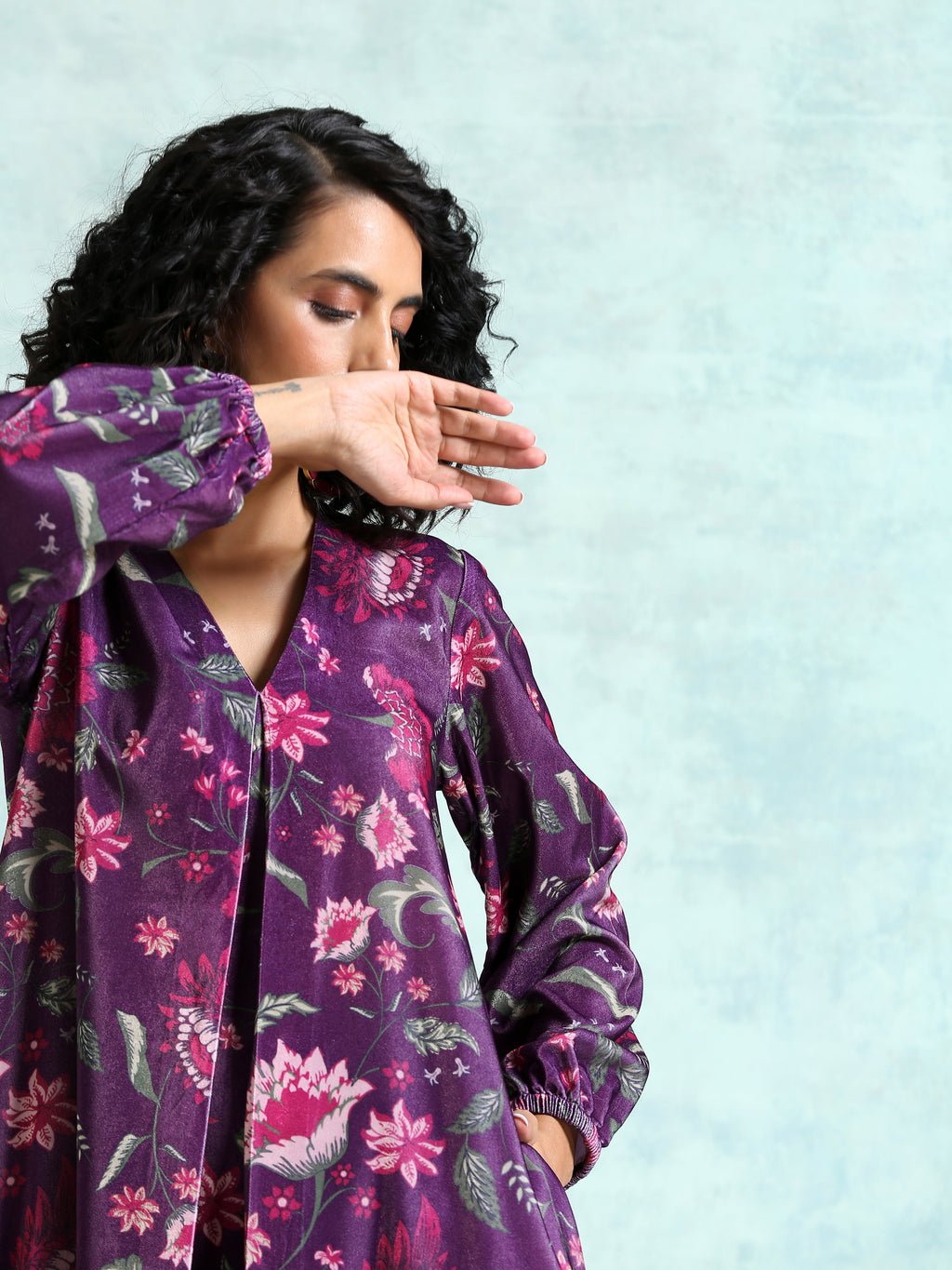 trueBrowns Wine Printed Velvet Neck Pleat Kurta
