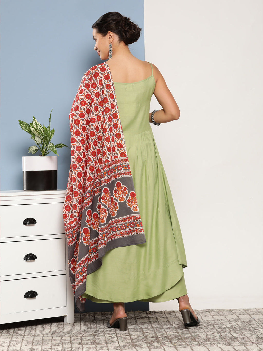 InWeave Women's Light Green Ray Strappy Set With Orange Floral Cotton Dupatta