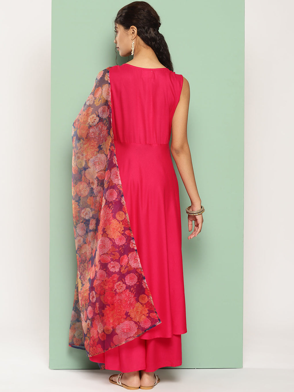 InWeave Women's Fuchsia Sleeveless Kurta Set W Navy Floral Or Dupatta