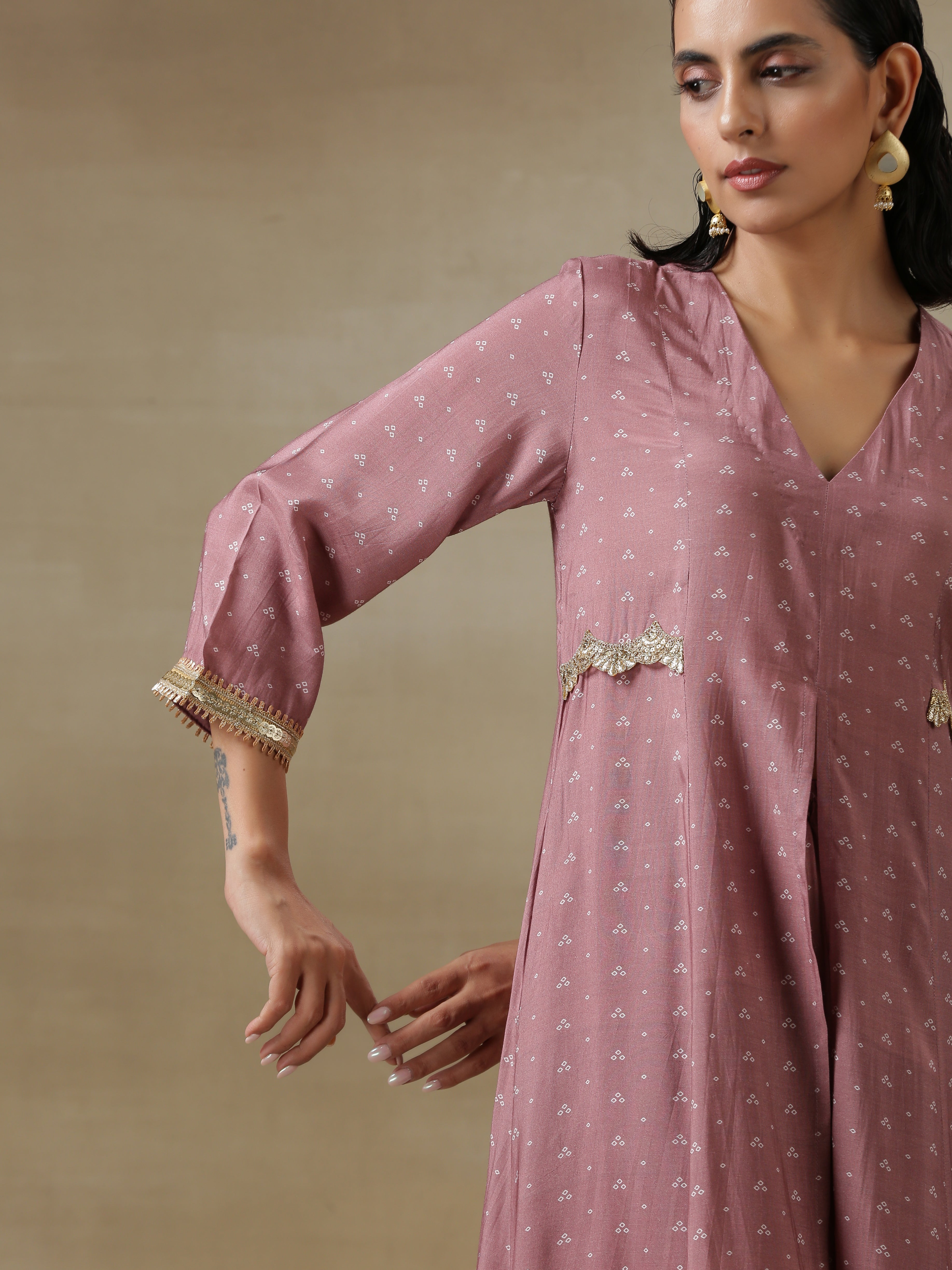 trueBrowns Dark Mauve Bandhani Printed Silk Front Slit Kurta Pant Set
