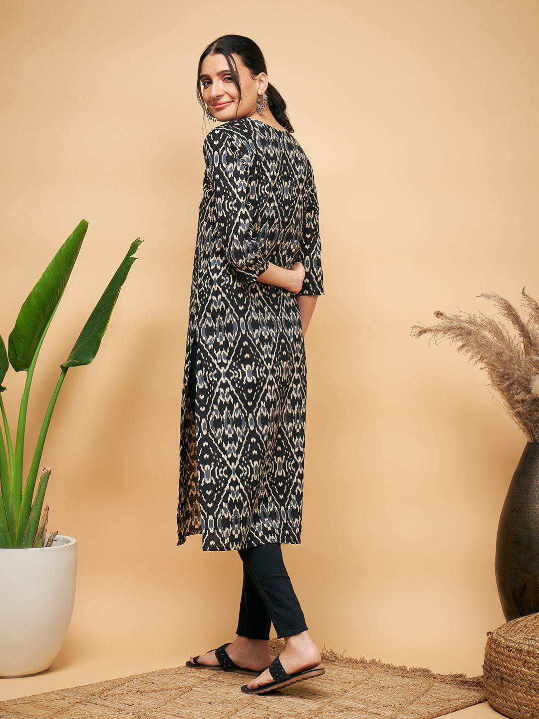 InWeave Women's Black Ikkat Print Gota Cotton Straight Kurta