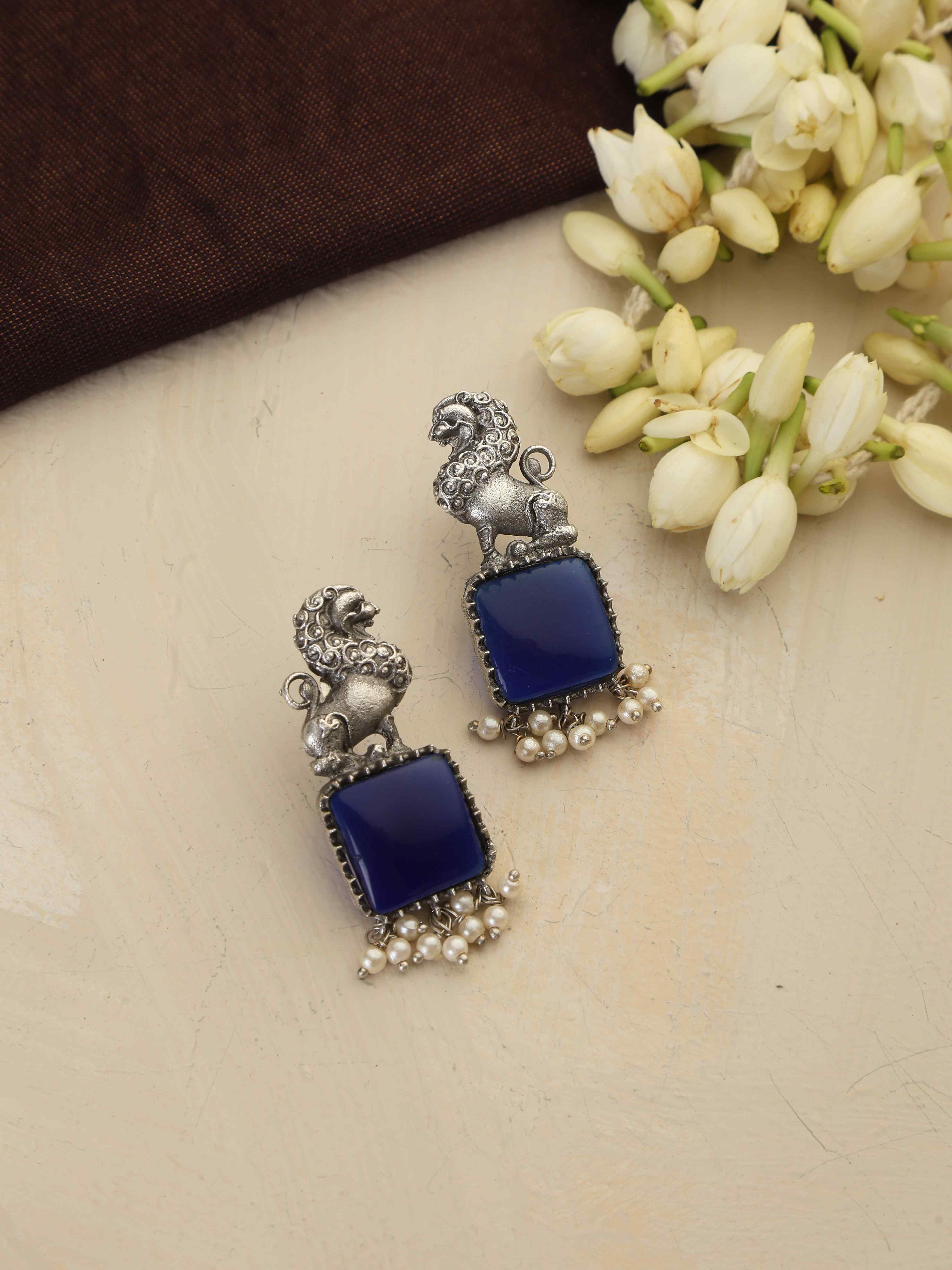 trueBrowns Silver Tone Turquise Stone Earrings