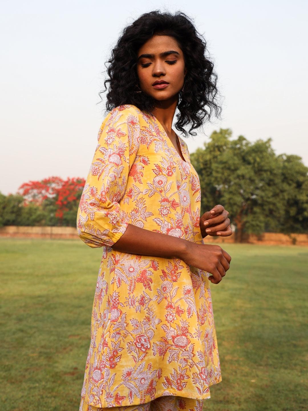 trueBrowns Yellow Cotton Block Print V-Square Neck Co-Ord Set